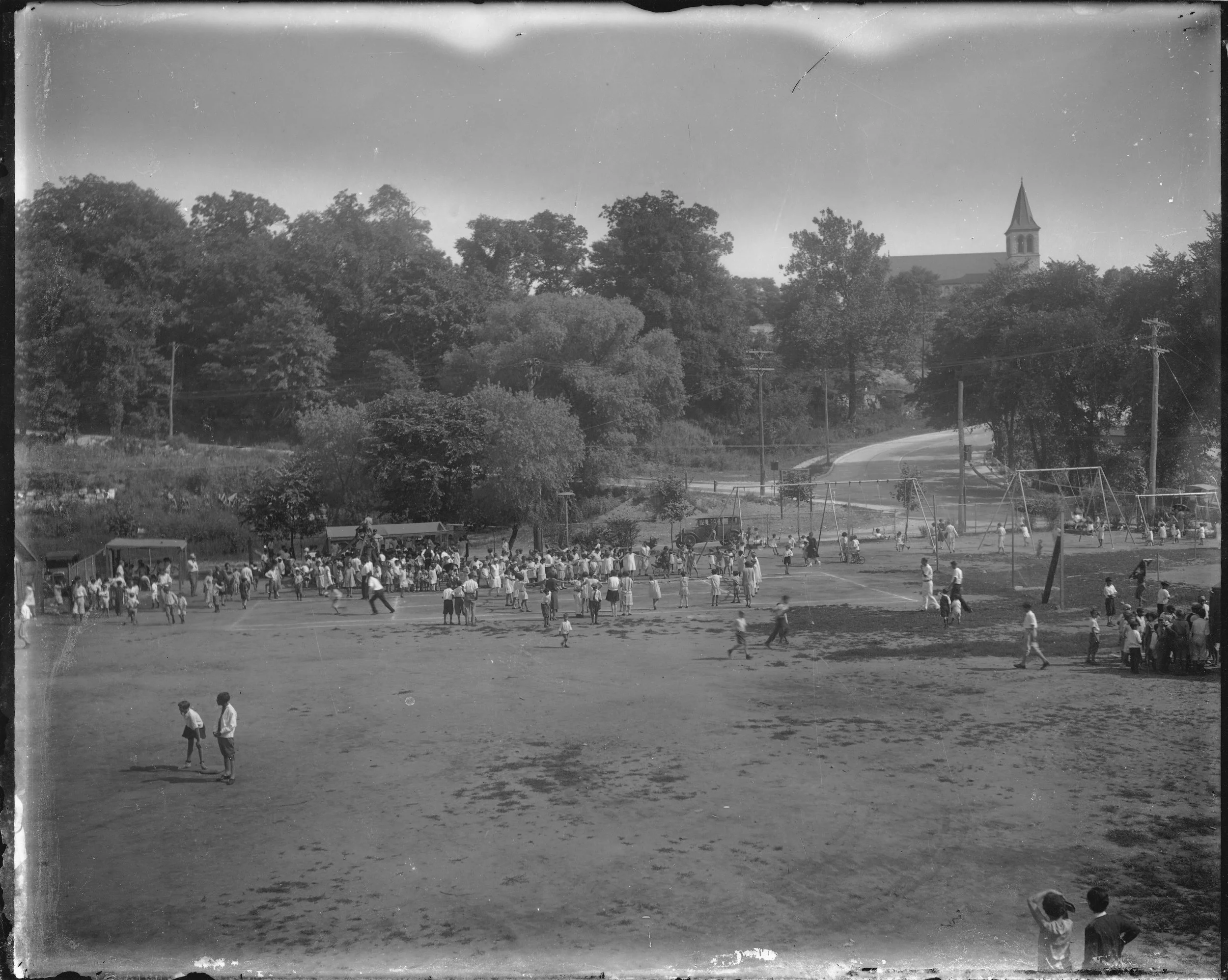 Pic-732 (Children Playing)