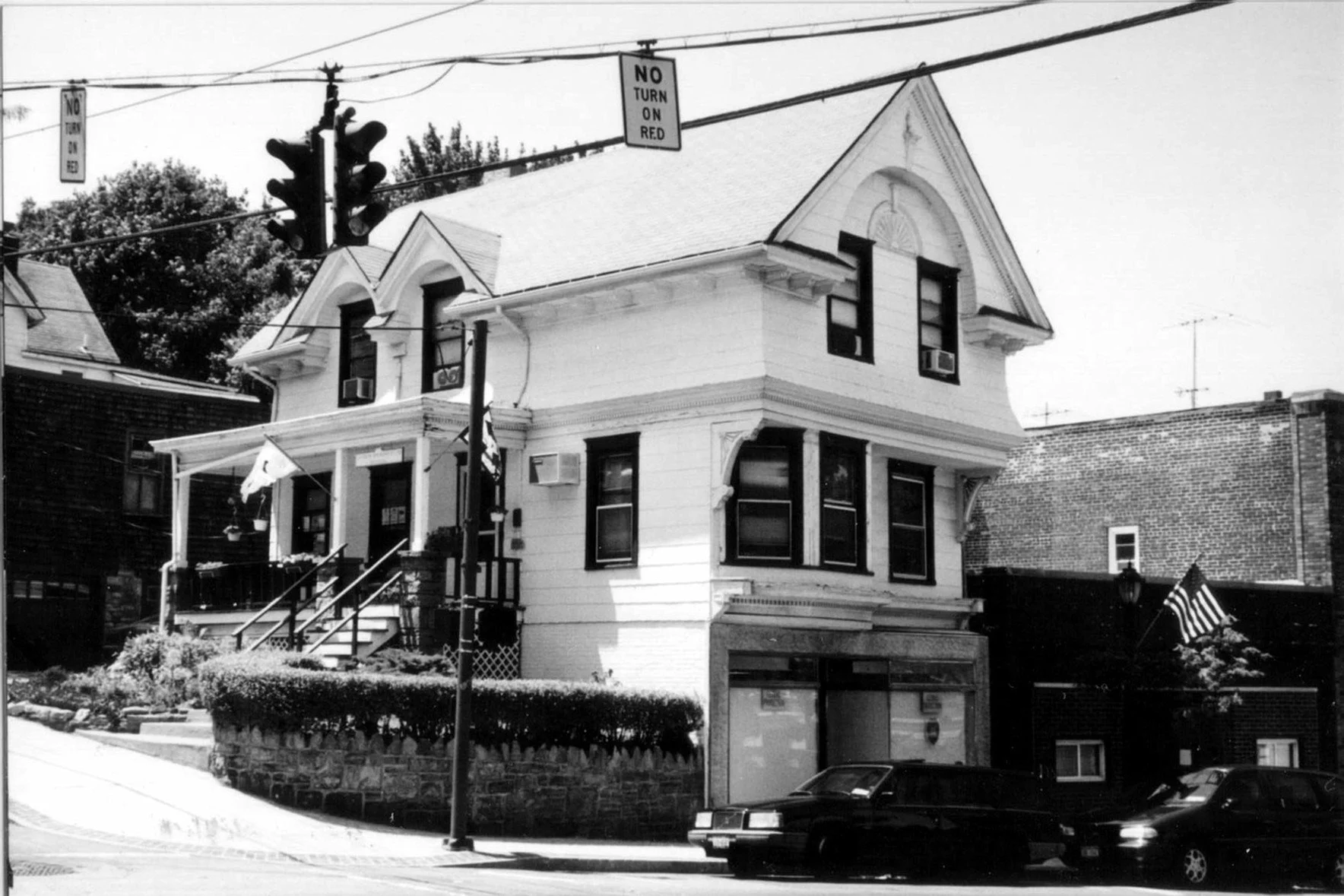 Pic-956 (Home on Main St.)