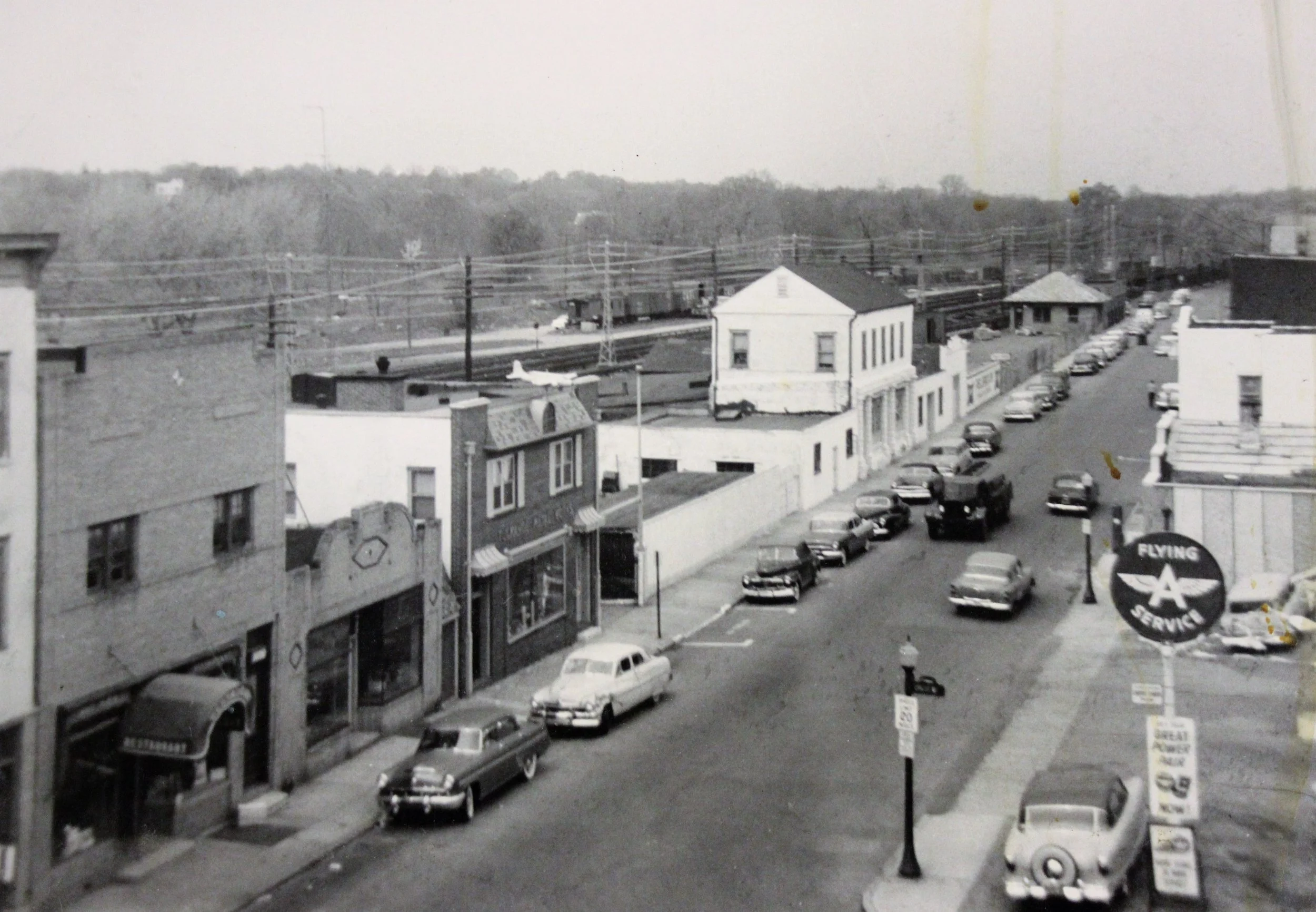 Pic-128 (Columbus Ave, looking North from Circuit Ave ~1950)