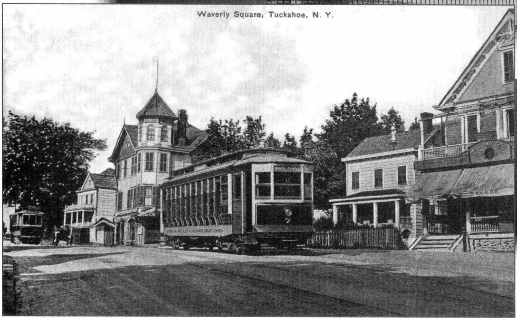 Pic-906 (Waverly Square)