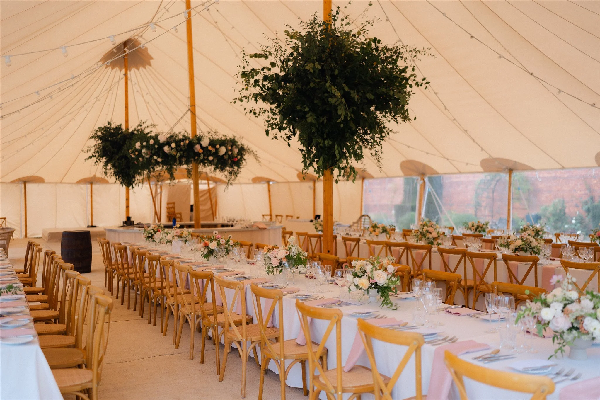 Berkshire at home marquee wedding planner2.jpg