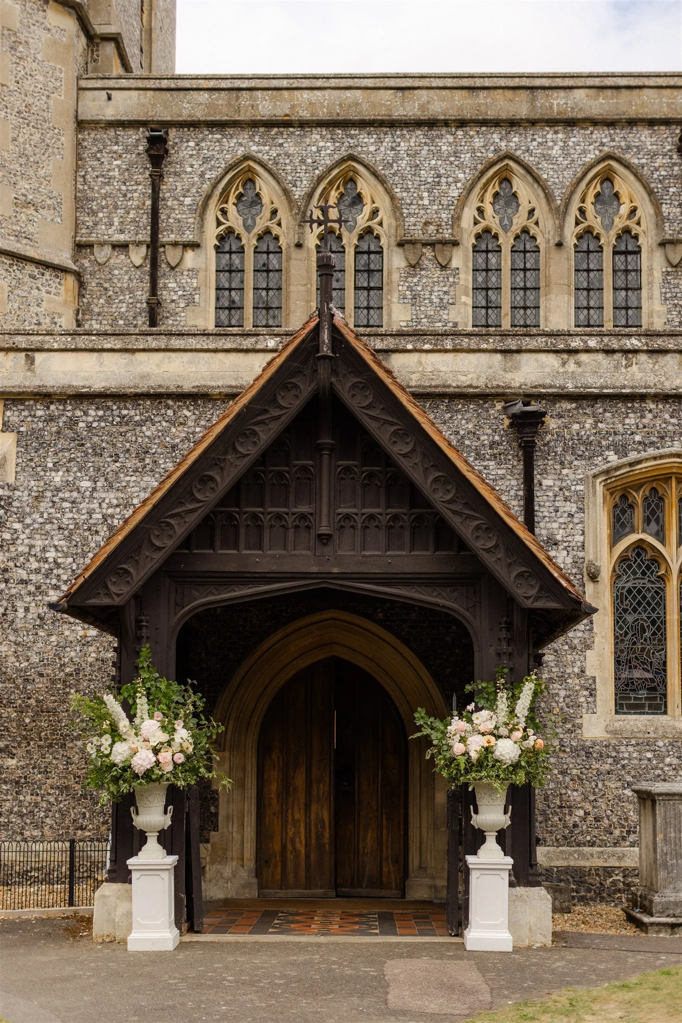 Berkshire at home marquee wedding planner7.jpg