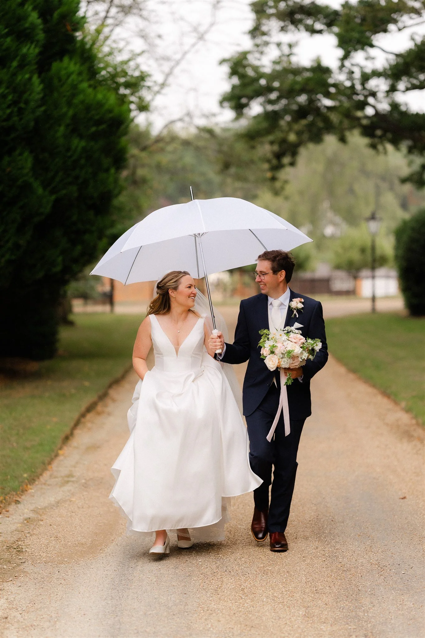 Berkshire at home marquee wedding planner22.jpg