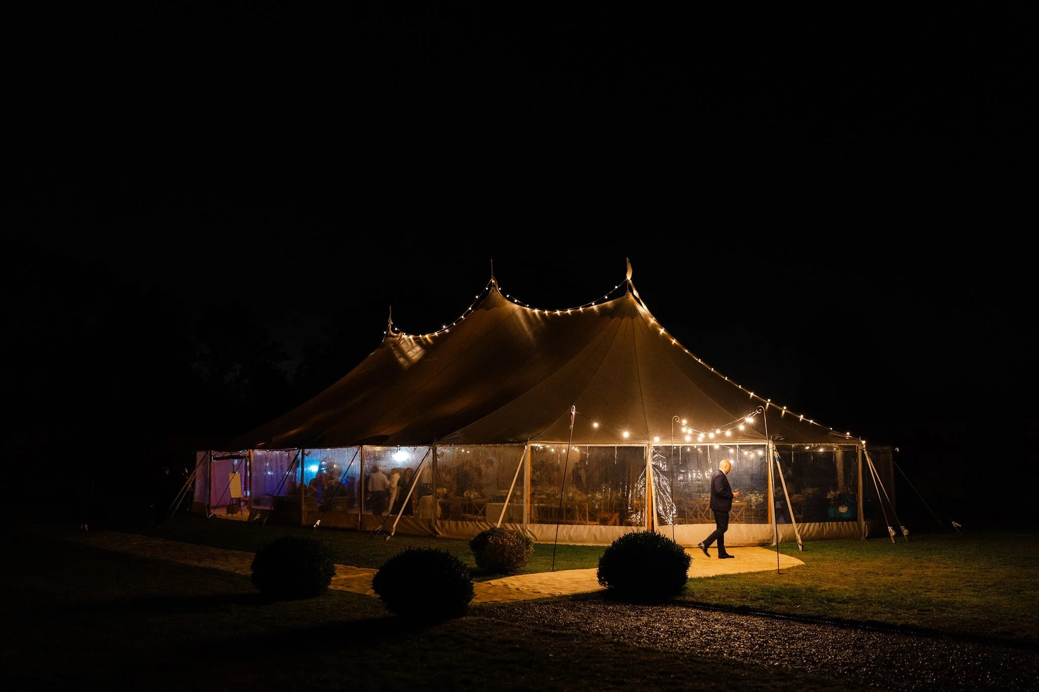 Berkshire at home marquee wedding planner28.jpg
