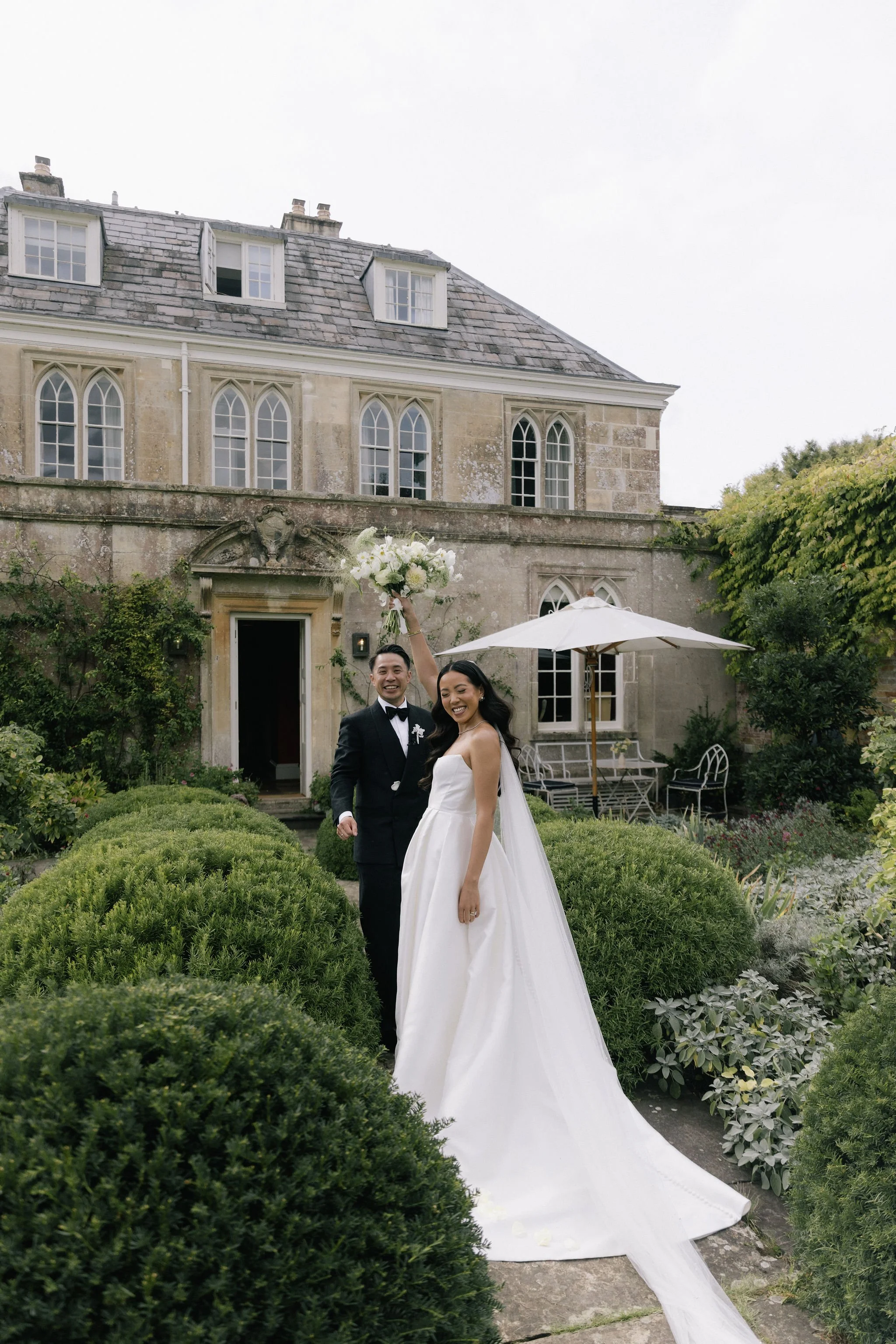 Luxury At Home Wiltshire Wedding for Americans marrying in the UK37.jpg