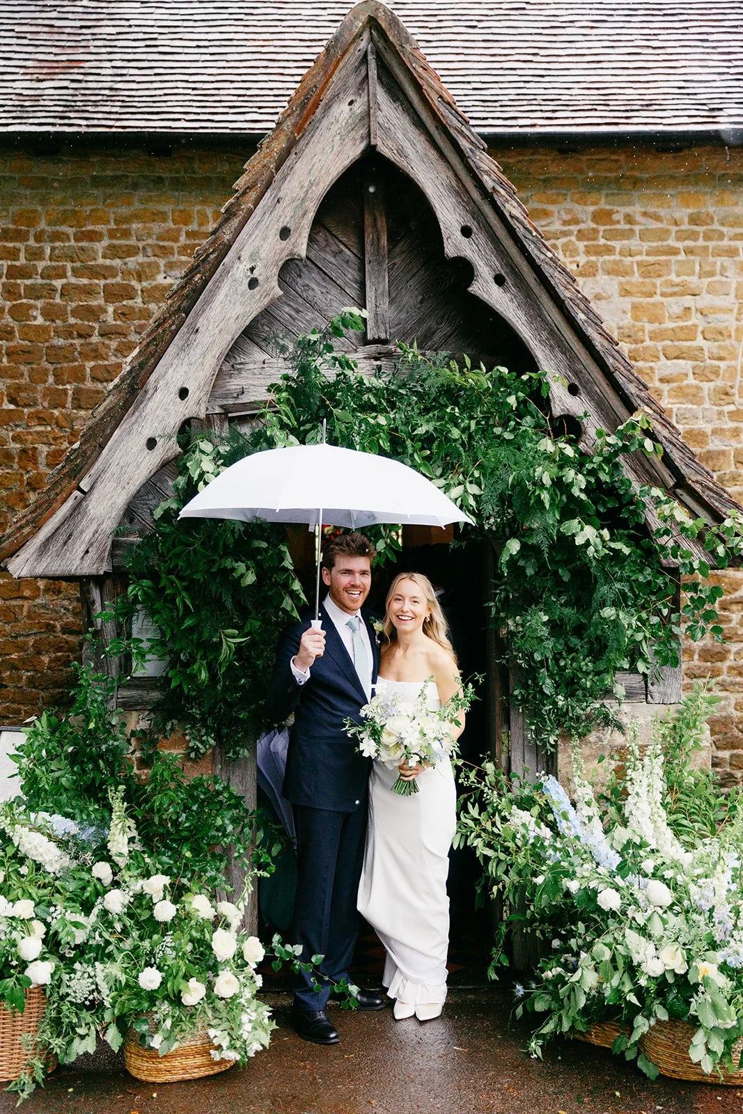 Annie&Sam_2026SurreyMarqueeWedding_EmmaReeveWeddings_GemmaSandellPhotography5.jpg