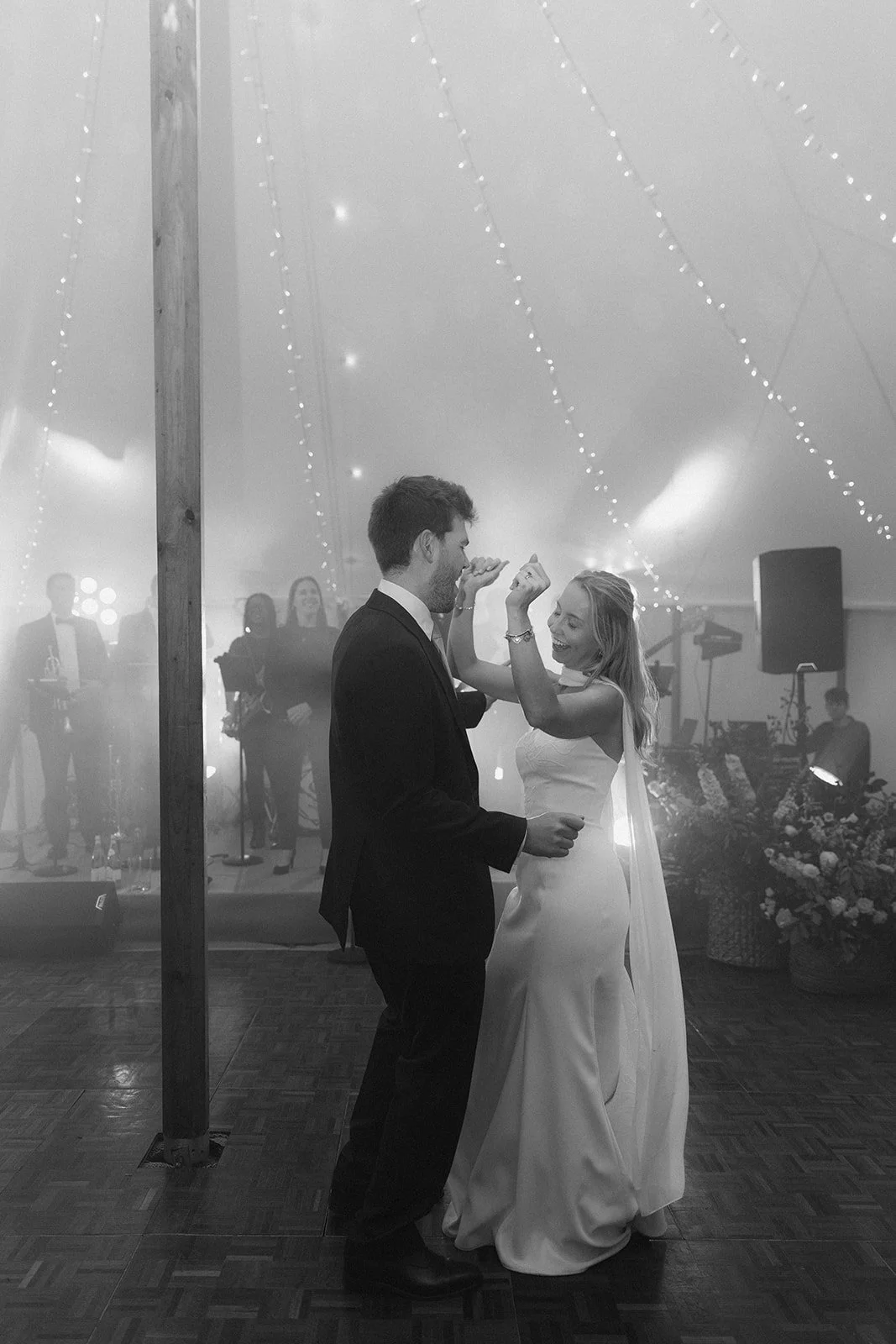 Annie&Sam_2026SurreyMarqueeWedding_EmmaReeveWeddings_GemmaSandellPhotography14.jpg