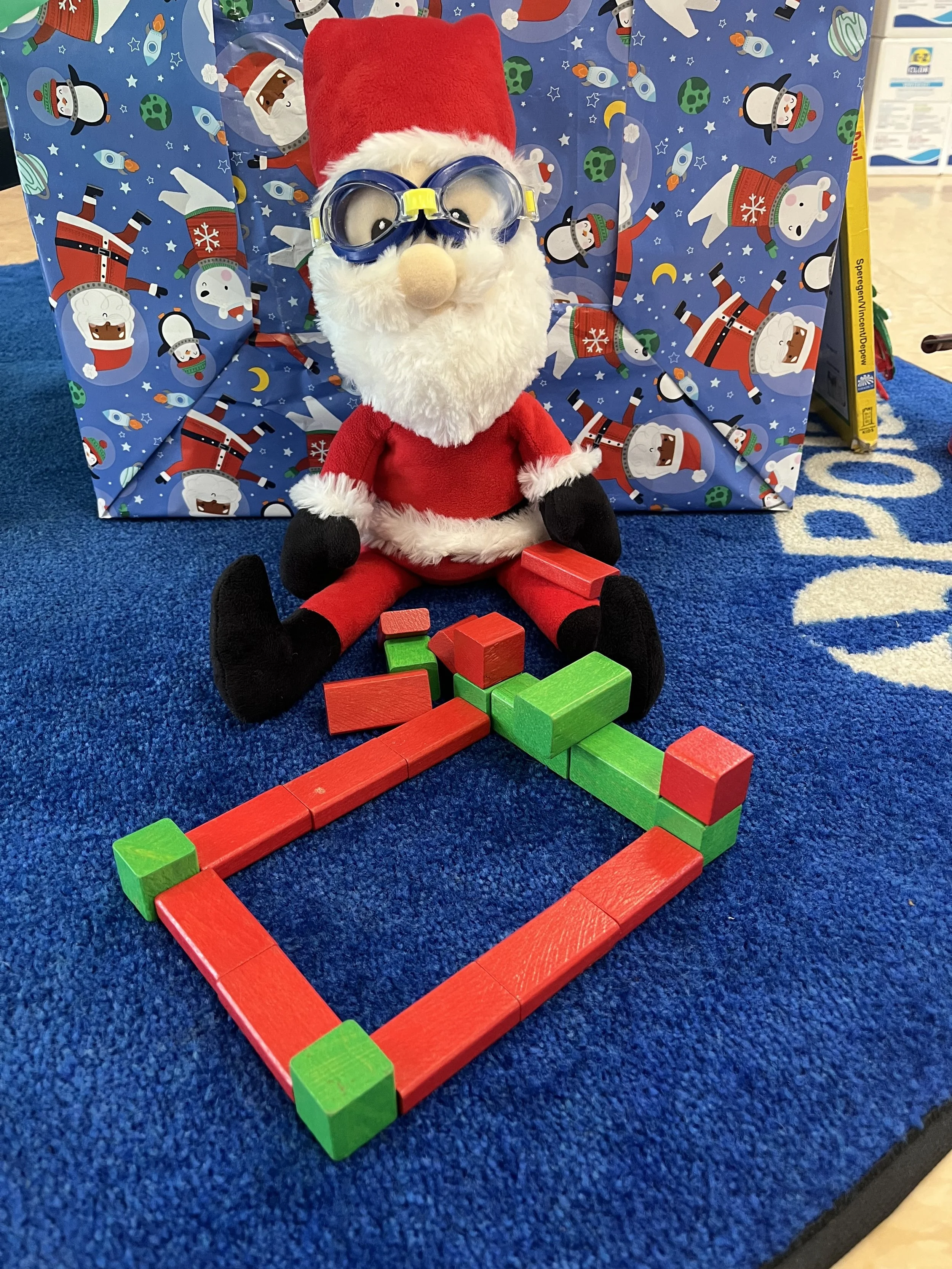 The Adventures of Santa at the Pool Store! 