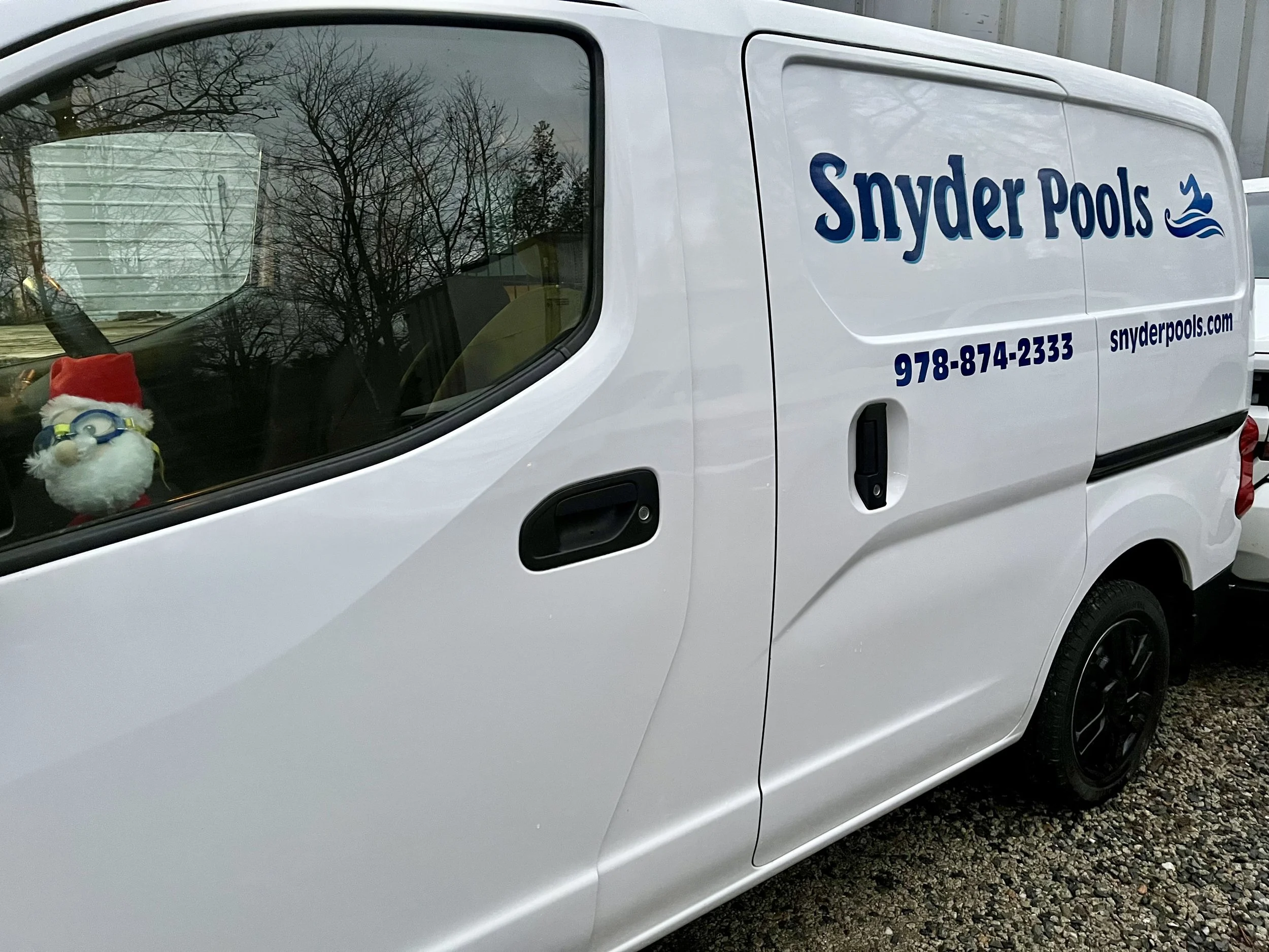 The Adventures of Santa at the Pool Store! 