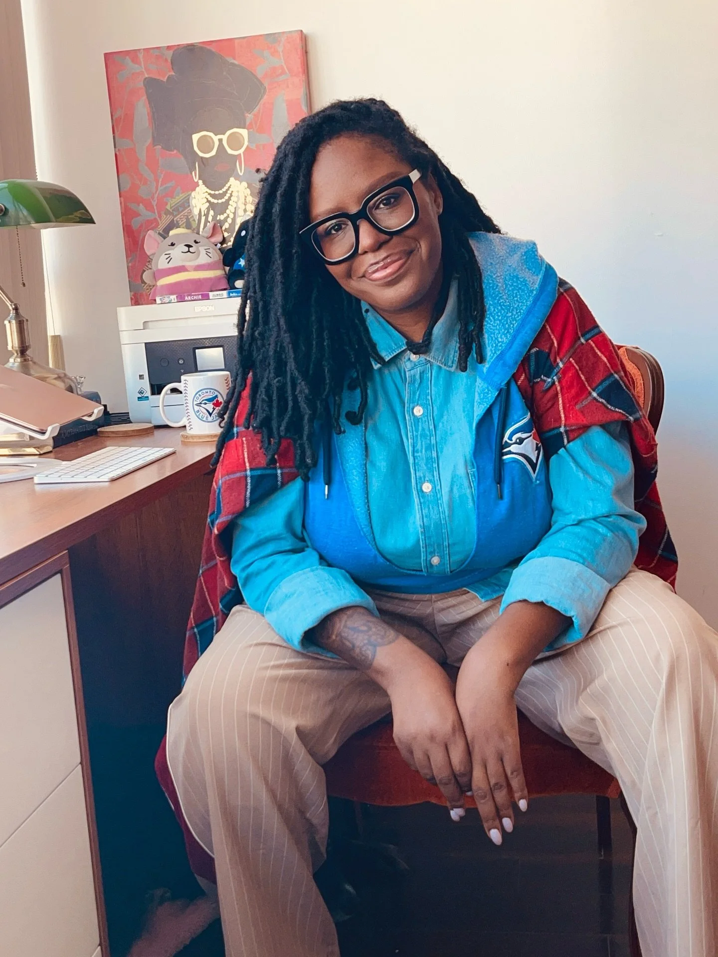 I left corporate six years ago because my manager preferred texting me about Taylor Swift over being on time for meetings.

Sweet baby angel @smashfizzle took a chance on me and I never looked back.

No more cubicles.
No more communal donuts.
No more