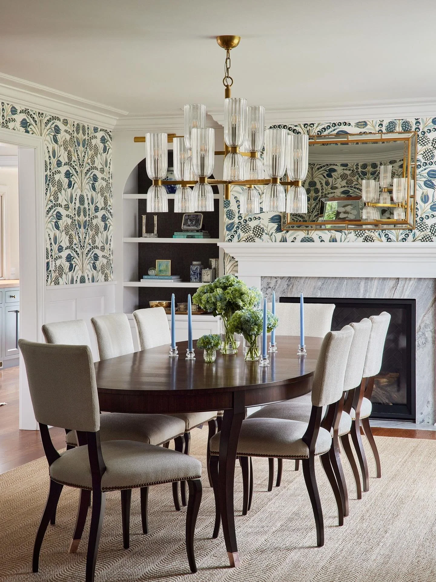 Feeling grateful to get to design spaces where families create lasting memories.  Wishing you a beautiful Thanksgiving filled with love, laughter and gratitude.  May you linger around the table and savor the little things.

Design: @jessicahobsondesi