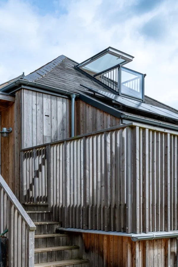 Cold Harbour House-exterior-balcony 6.jpg