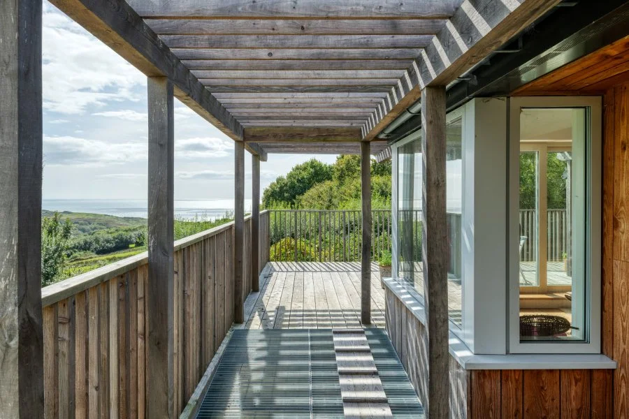 Cold Harbour House-exterior-balcony 1.jpg