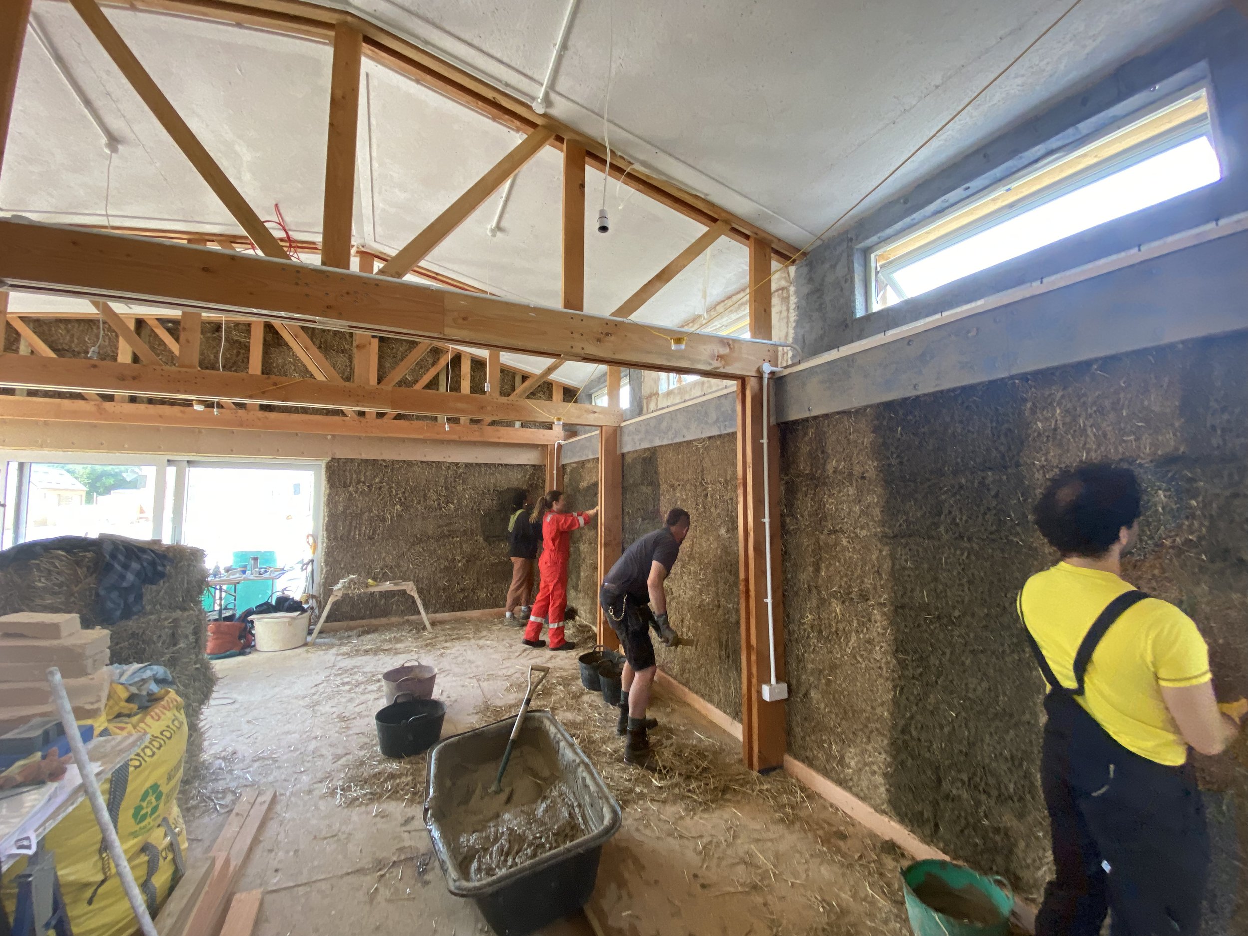 benefits of Natural clay plasters in retrofit and new-build — barefoot ...