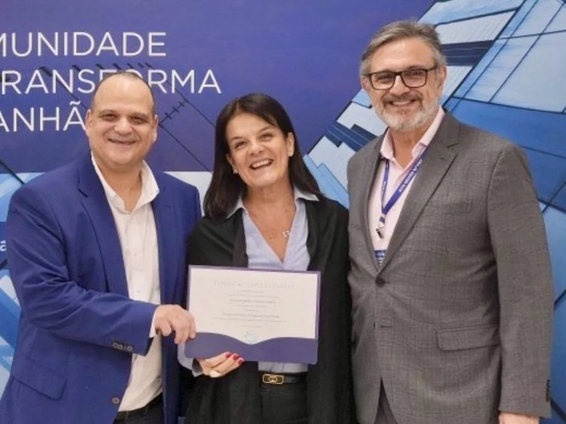 Na &uacute;ltima semana, finalizei a Forma&ccedil;&atilde;o de Conselheiro de Empresas de Controle Familiar, promovida pela Funda&ccedil;&atilde;o Getulio Vargas (FGV) e o Instituto de Desenvolvimento Educacional da FGV. 

A forma&ccedil;&atilde;o pr