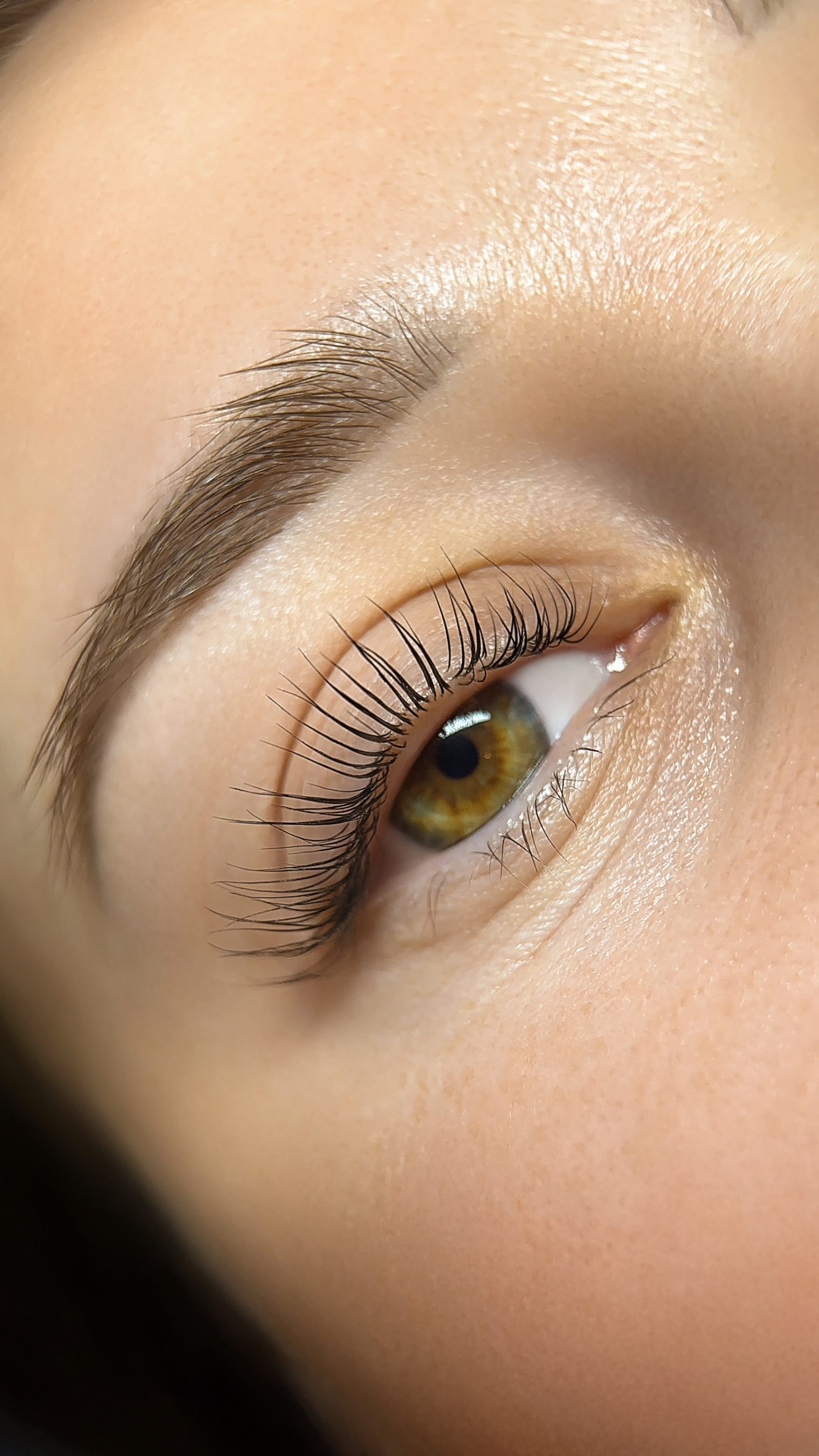 perfect-finish-by-shumi-natural-looking-eyelash-extensions-watford.JPG