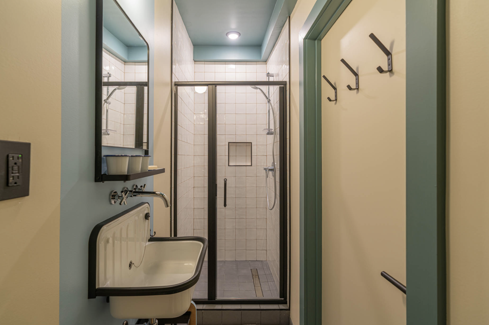 Capitol Hill Bathroom 2.png