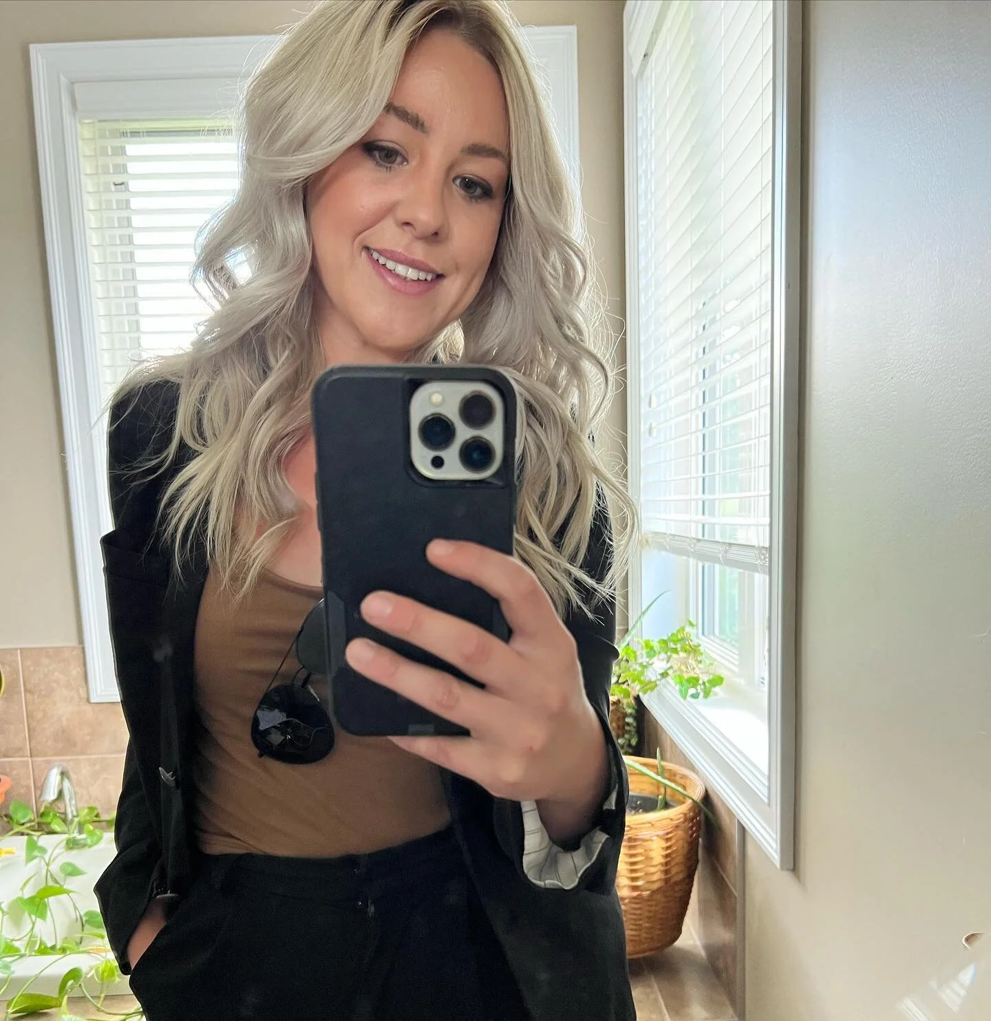 off to the east coast 🧡
Be back August 30th!!!

.
.
.
. 
.
.
. 

#nurseinjector #botox #dysport&reg; #beauty #yegnurseinjector #stonyplain #stonyplainbusiness #sprucegrove #sprucegrovebusiness #yegliving #aesthetic #edmontonbotox #cosmeticinjections