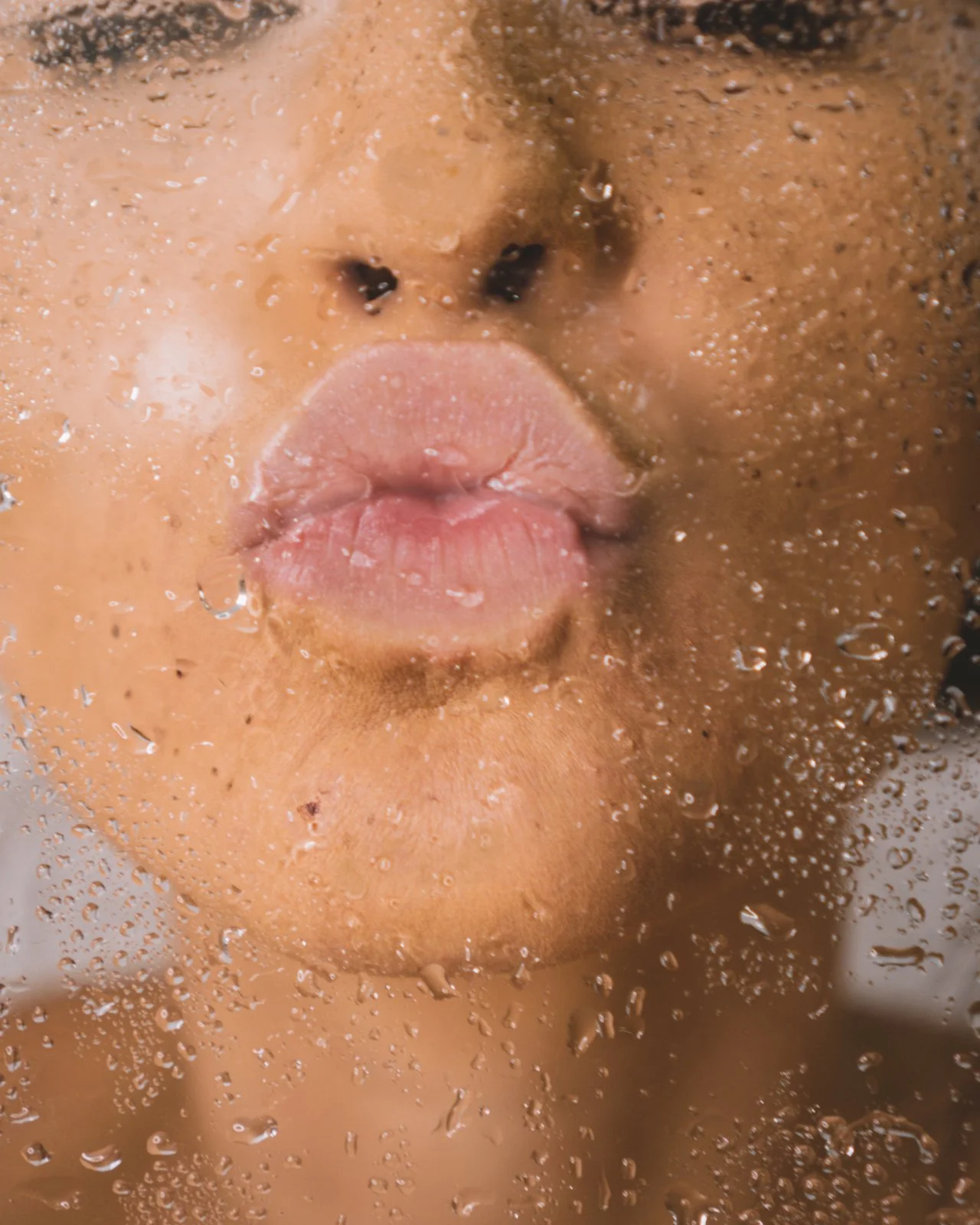 Keep your lips looking hydrated and youthful with hyaluronic acid filler.
HA is a naturally occurring substance in our body that begins to deplete as we age, making areas less plump, including our lips!
@injectoramber
.
.
.
.
.
.
.
#yyc #yeg #n