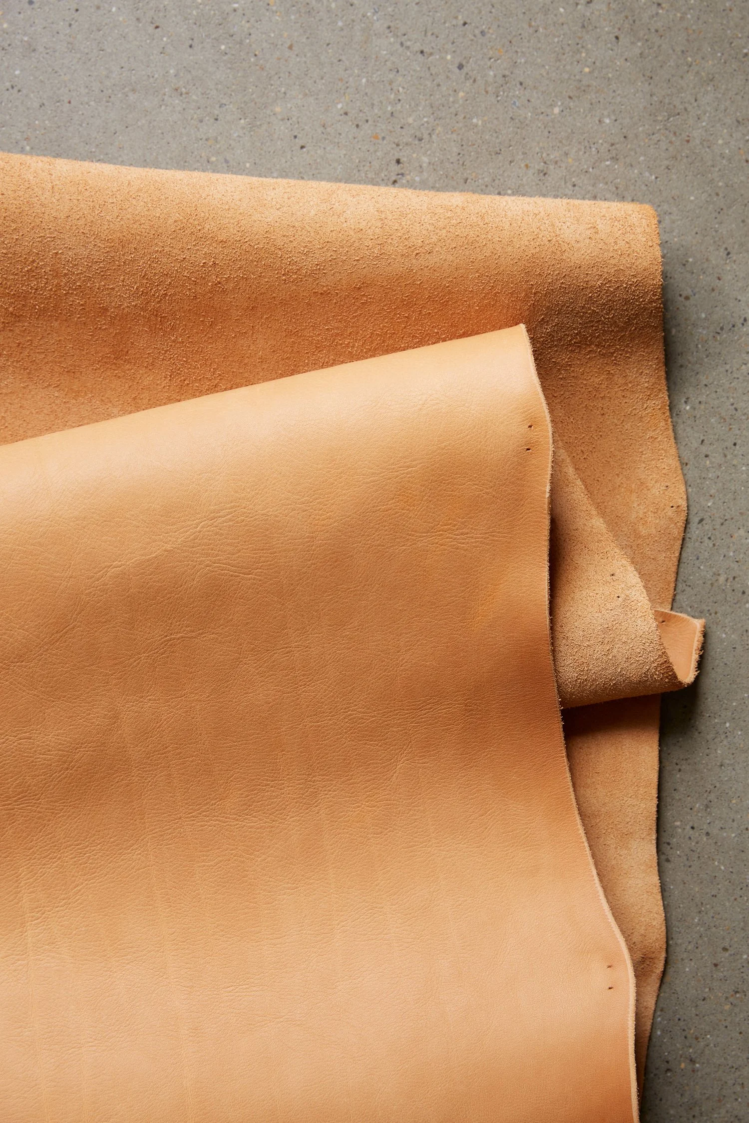 Rindsleder | pflanzlich gegerbt | vegetabiles Leder | Bioleder | Schweizer Leder.jpg