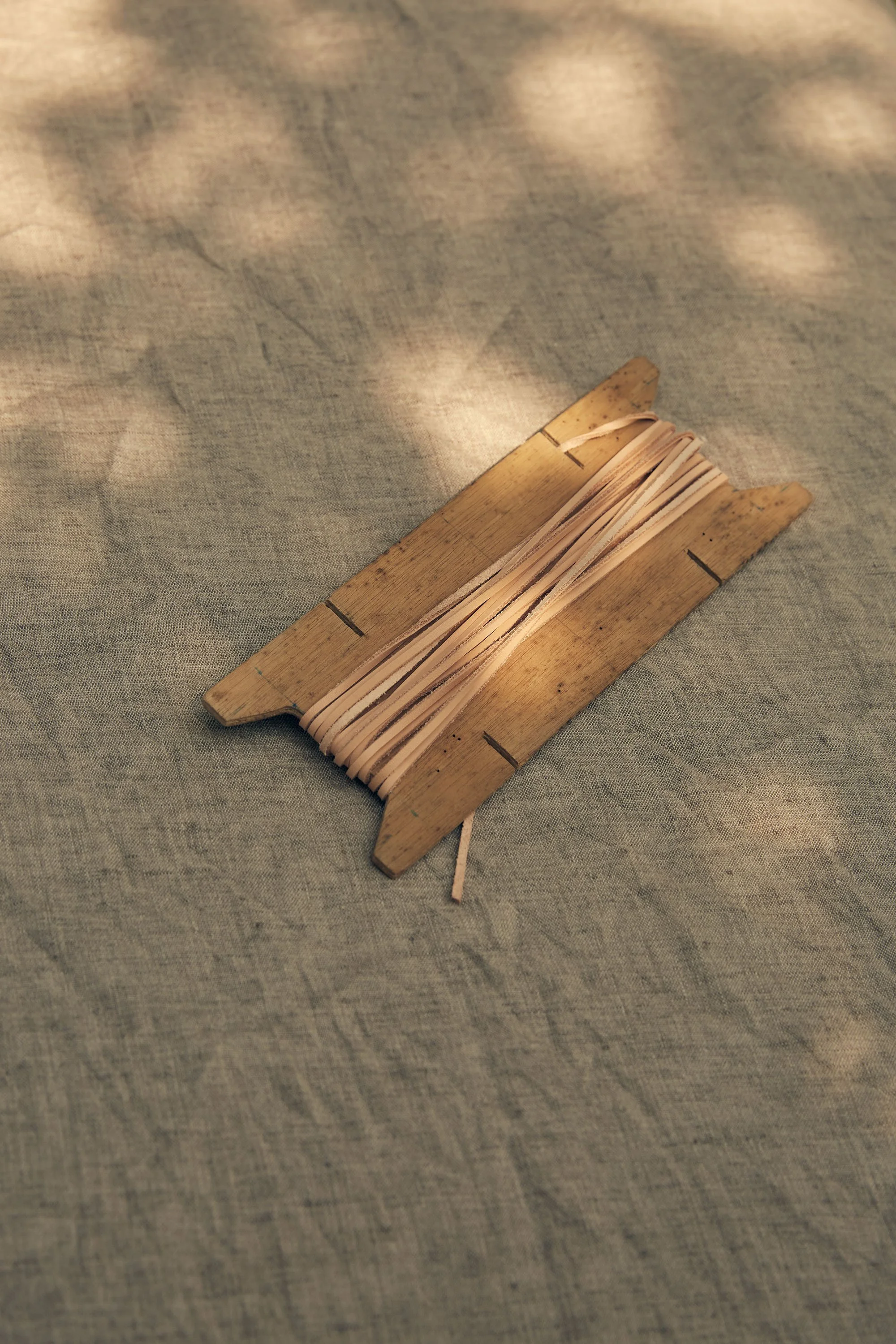 Lederband-Schluesselanhaenger-Meterware kaufen.jpg