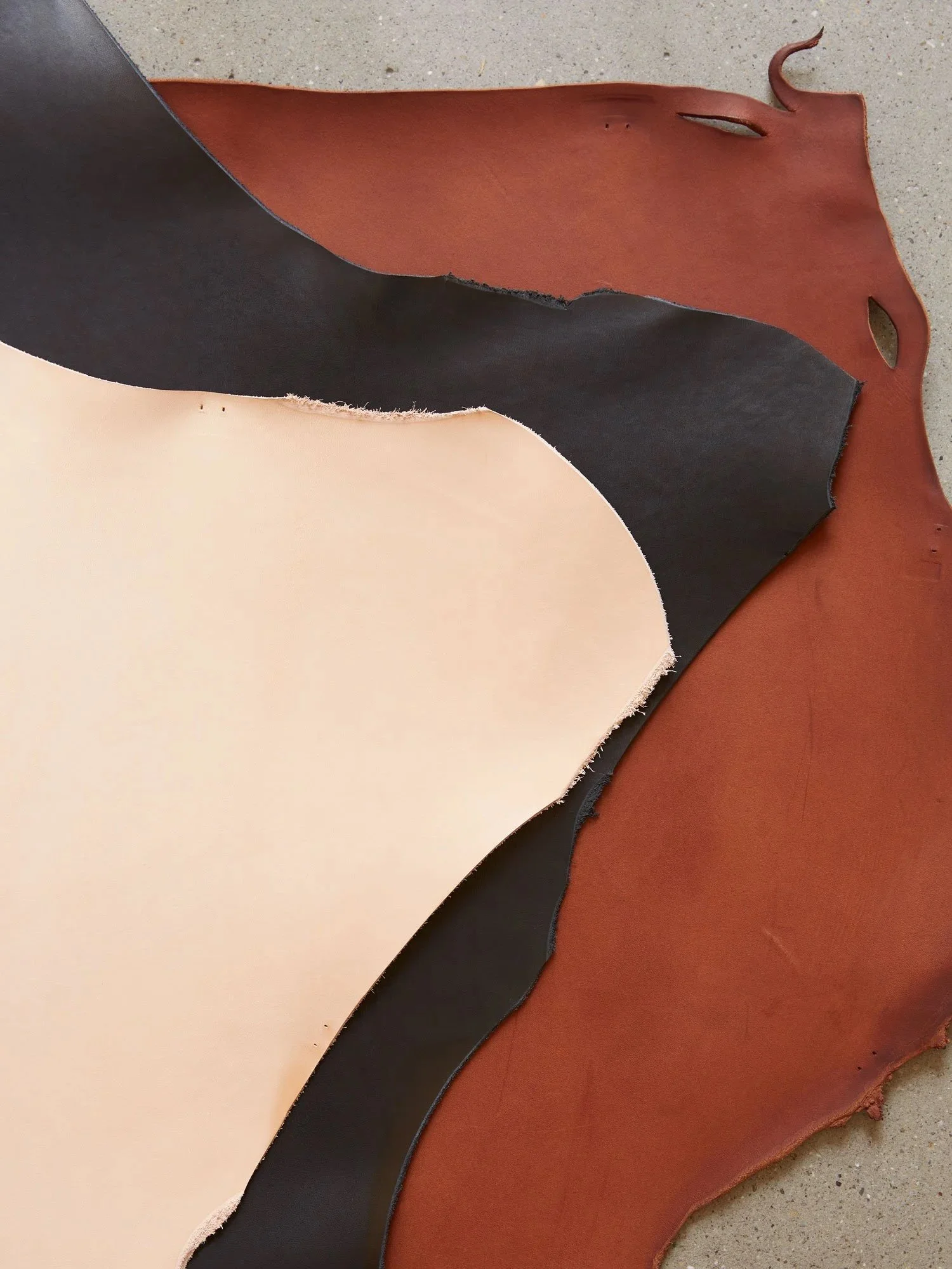 sustainable leather | vegetable tanned | regional leather | Swiss leather | plastic-free