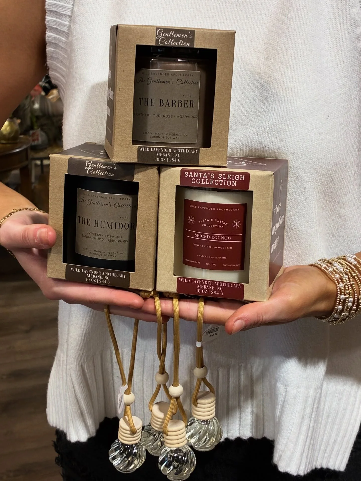 Smell-good finds for your space and your car ✨ 

These make the cutest gifts&hellip; or a little treat for yourself!💙

&mdash;&mdash;&mdash;&mdash;&mdash;&mdash;&mdash;&mdash;&mdash;&mdash;&mdash;&mdash;&mdash;&mdash;&mdash;&mdash;&mdash;&mdash;
𝐇?