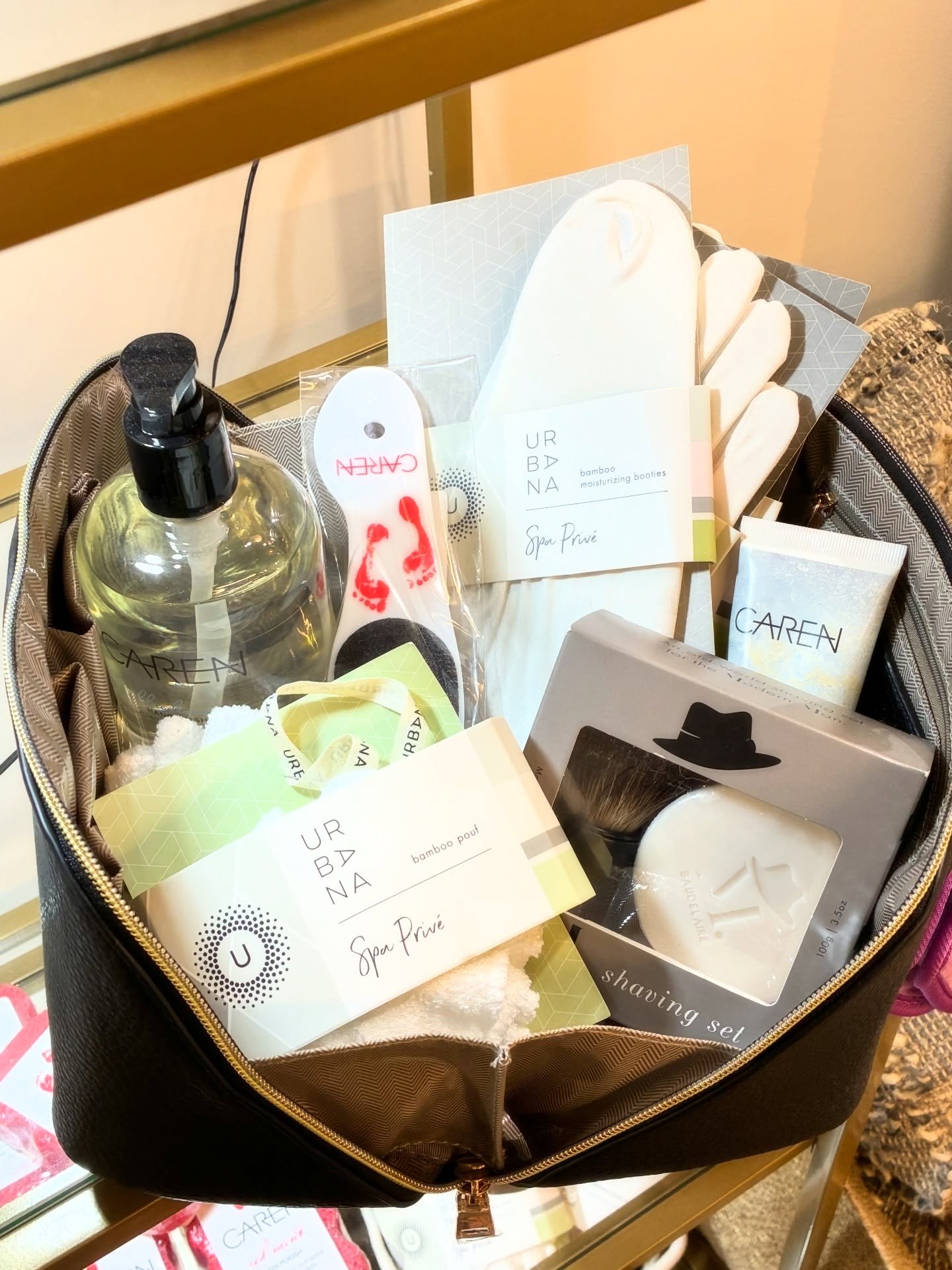 Self-care, all zipped up 💆&zwj;♀️✨
The perfect bundle of pampering goodies for a cozy night in!
&mdash;&mdash;&mdash;&mdash;&mdash;&mdash;&mdash;&mdash;&mdash;&mdash;&mdash;&mdash;&mdash;&mdash;&mdash;&mdash;&mdash;&mdash;
𝐇𝐎𝐔𝐑𝐒:
𝐒𝐮𝐧 - 𝐓𝐡?