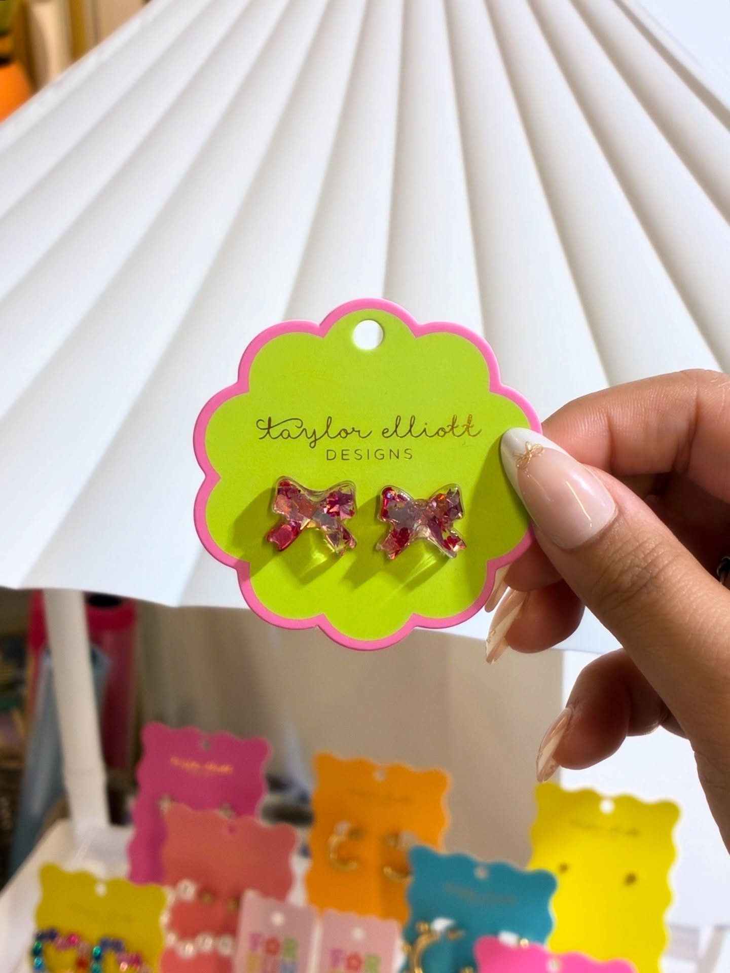 The perfect earrings for any spring outfit! 💐🤩

Swipe for more!!!!➡️🥰
&mdash;&mdash;&mdash;&mdash;&mdash;&mdash;&mdash;&mdash;&mdash;&mdash;&mdash;&mdash;&mdash;&mdash;&mdash;&mdash;&mdash;&mdash;
𝐇𝐎𝐔𝐑𝐒:
𝐒𝐮𝐧 - 𝐓𝐡𝐮𝐫𝐬 𝟏𝟏𝐚𝐦-𝟕𝐩𝐦
𝐅