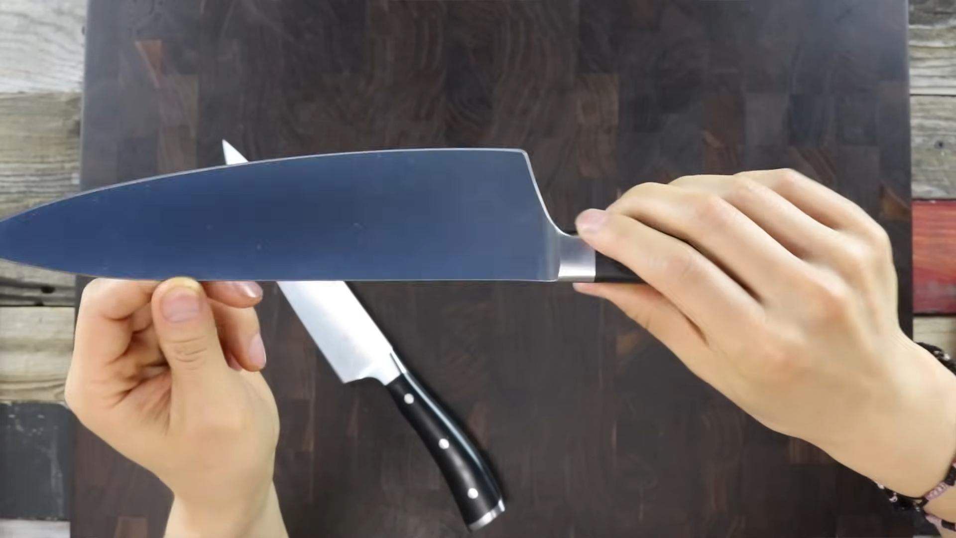 (187) $40 vs $160 knife 00-03-34.png