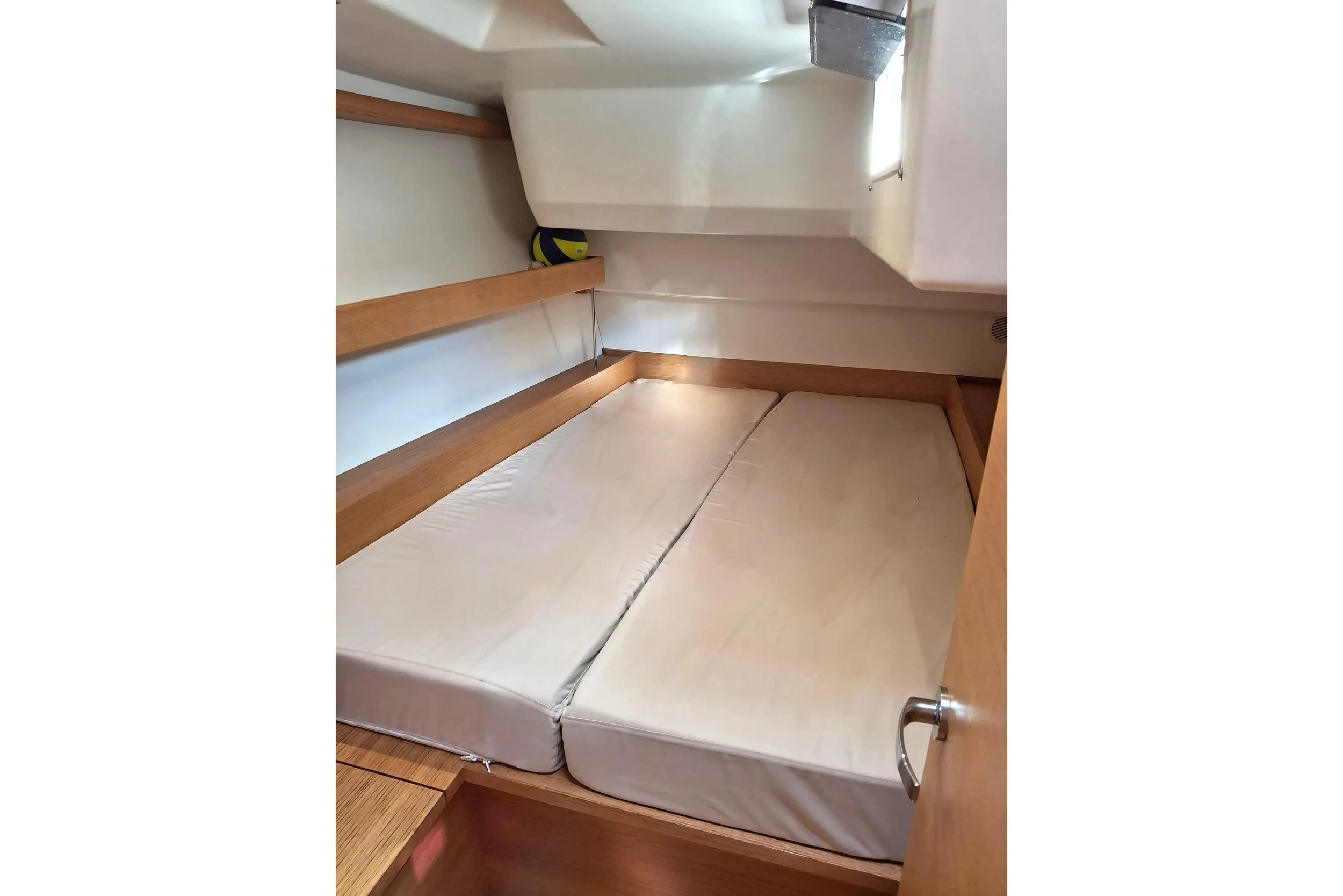 FOR SALE / NAUSICAA: 2022 Solaris 44, Javier Soto Acebal, 3-Studio & Solaris Design Team, Solaris Design Team