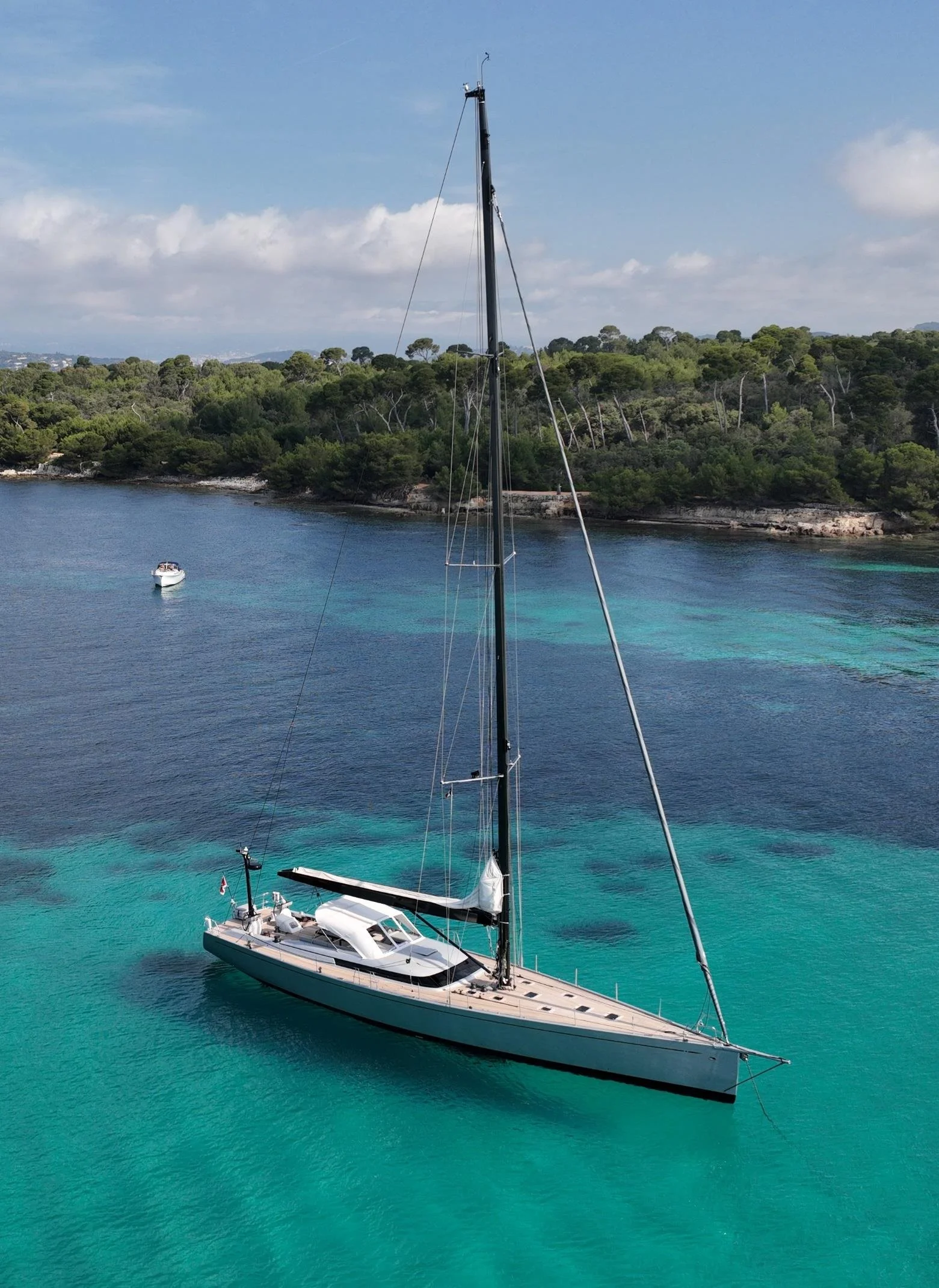 FOR SALE / LA LOÉVIE SWAN 76 DS, La Loévie, Nautor Swan 76 DS w/ Lifting Keel, Luca Brenta Yacht Design, Carbon Fiber High Performance Sailing Yacht
