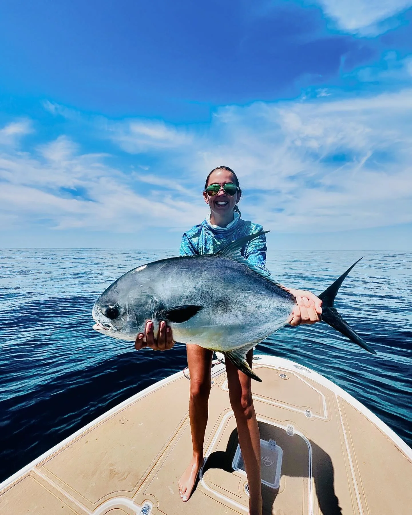 Sight-fishing big permit on light tackle is about as good as it gets! 

#permit #sightfishing #fishtheburg #stpete #stpetersburgfl #floridalife #bass #trout #inshore #gulfofmexico #saltwater #shimano #penn #diawa #tampabayfishing #tarponfishing #snoo