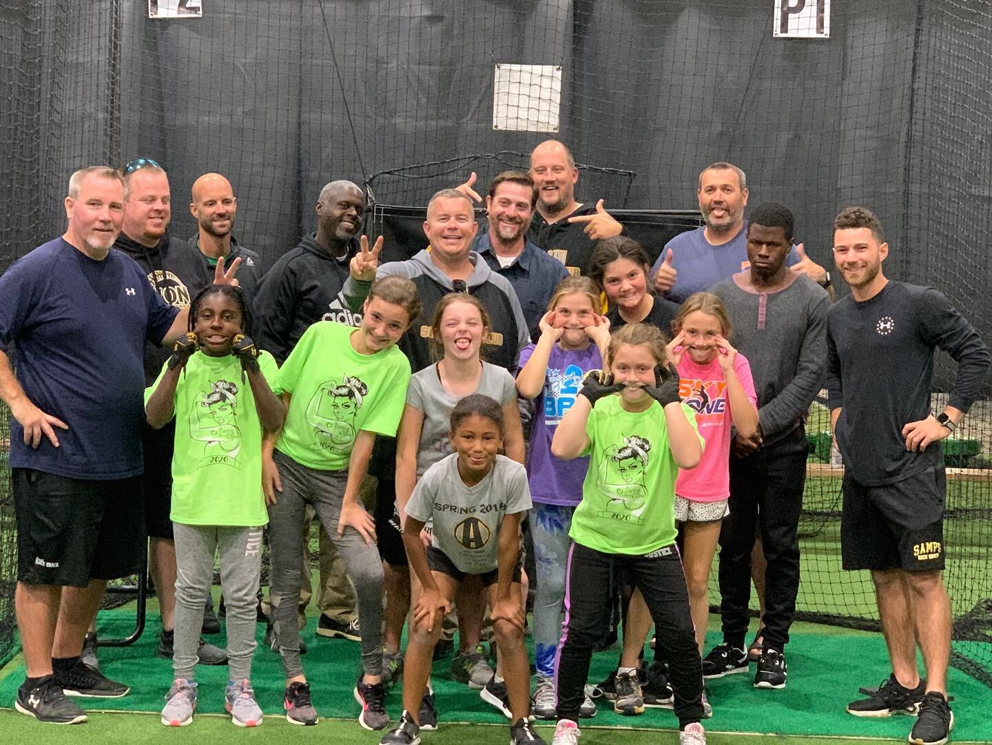 Coach Barnhart (Father of 2x Gold Glove winning catcher, Tucker Barnhart 🏆🏆) does outstanding work with our baseball and softball #shackletes! Coach Barnhart offers baseball/softball hitting, catching, and defensive training &amp; lessons year roun