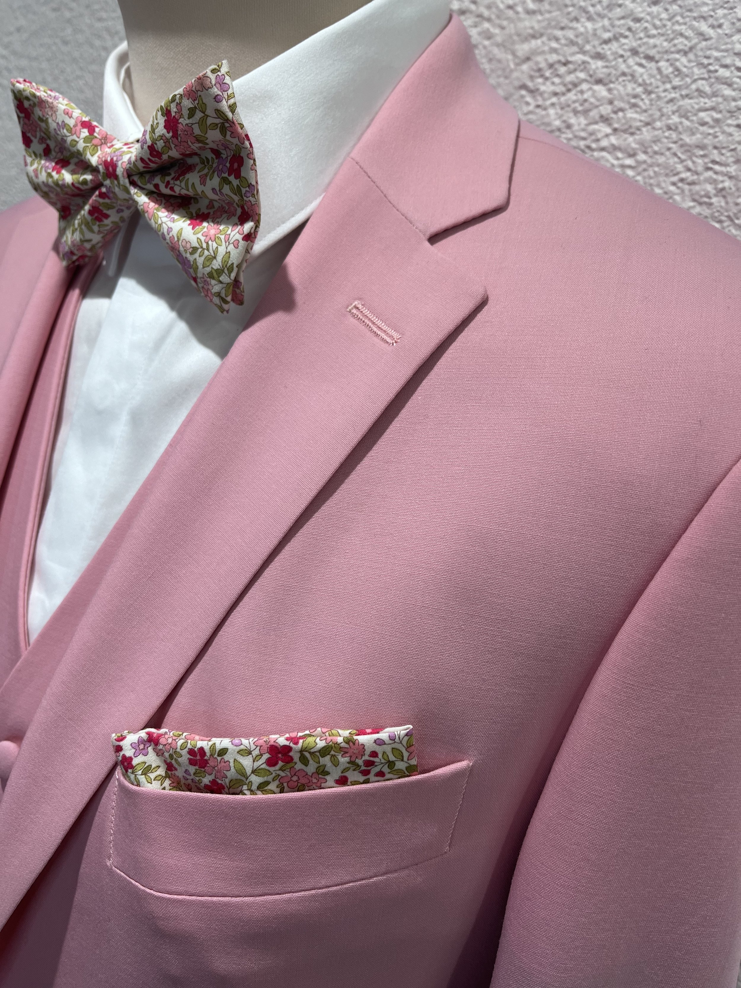 Costume de mariage rose poudré n°7 - zoom