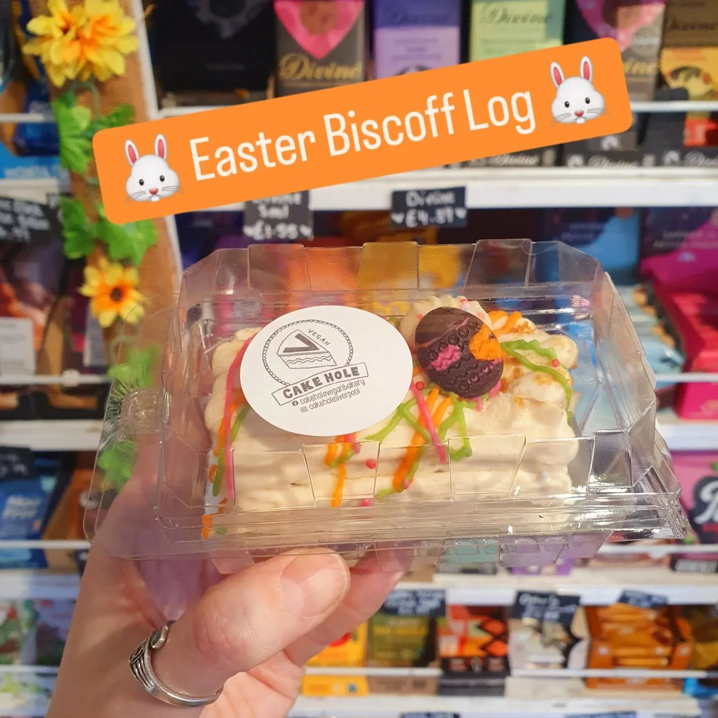 🐰🐣🌼 We've had more gorgeous Easter edible treats brought in today from @cakeholeliverpool ! 

Have a swipe through to see - we have delicious Cornflake Cake Boxes, big Easter Logs and mini Easter Biscoff Logs!

All make a perfect vegan treat for E