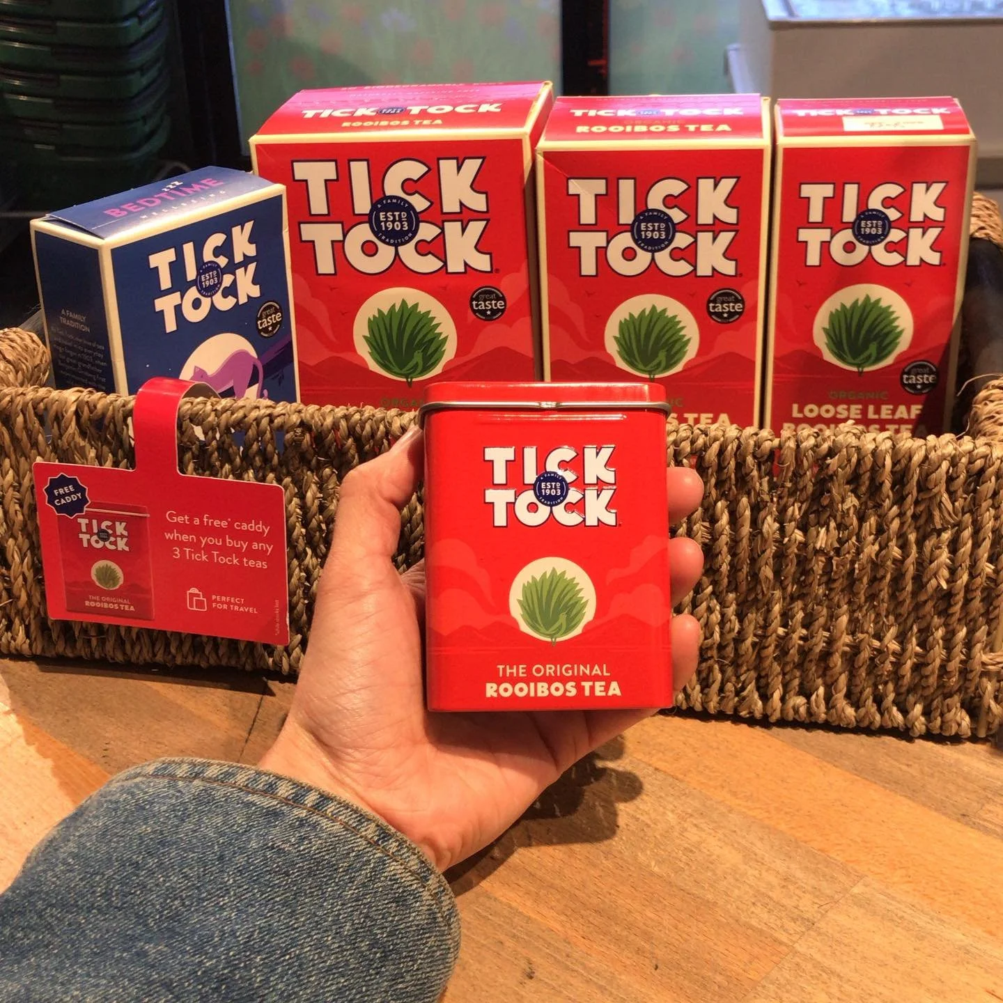 @ticktocktea know people love to travel🛤🧳 and people love drinking tea🫖✨To keep your tea bags in qualitea condition, you can get a free tin caddy when you buy any 3 boxes of Tick Tock teas❤️🛒
Offer available while stocks last!✨