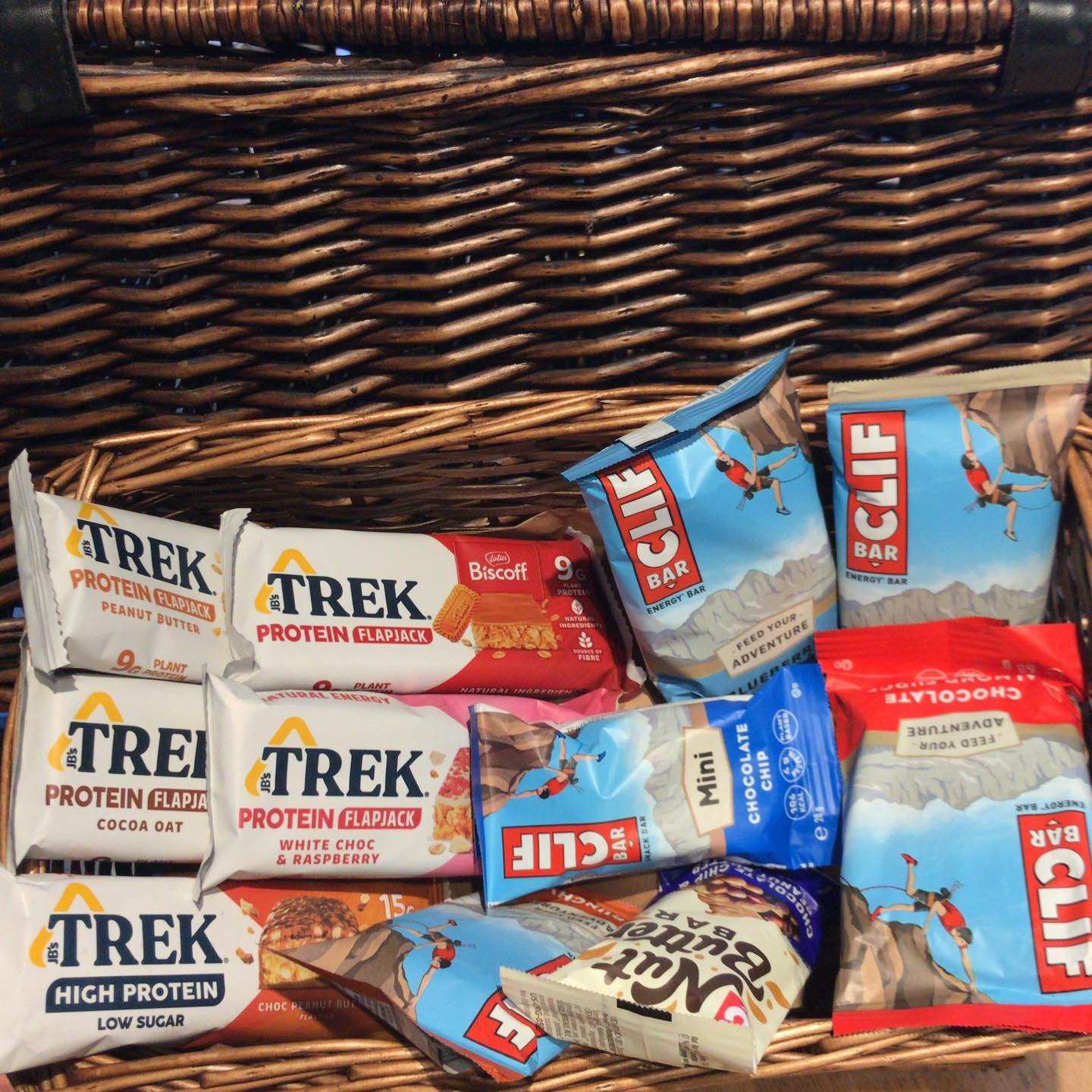 Trekking up to a tarn, climbing cliffs or trekking round town?💪🥾These energy boosting bars are great fuel for any actitivites you find yourself up to this spring 🌱✨ packed full of protein &amp; full of flavour 😋🛒