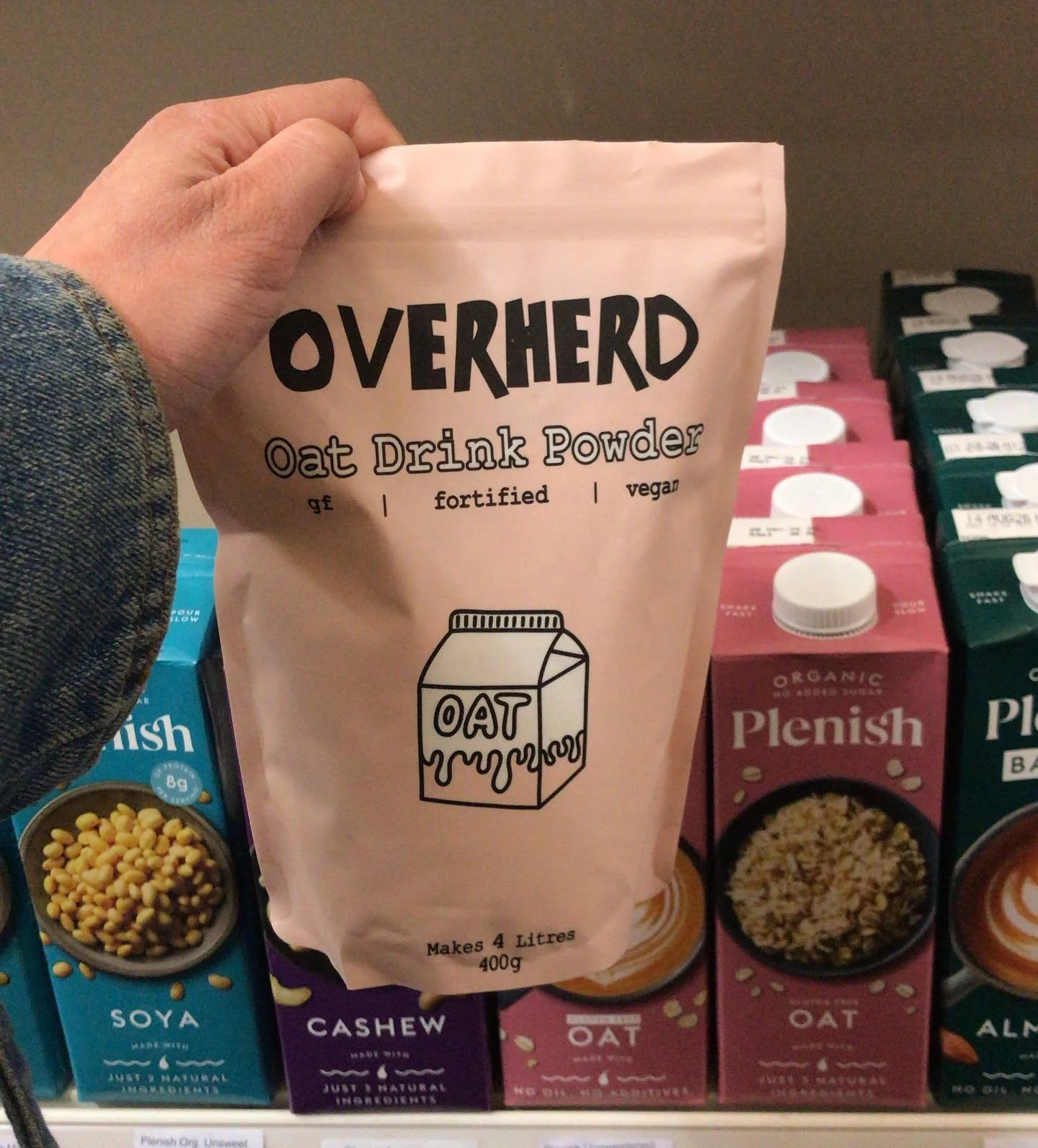 Have you heard about @overherd.uk ? ✨Are you already an avid user of this magical oat drink powder or are you unaware this is available as you reach for your regular carton? 🥛🛒
I have just discovered a delicious combo of @overherd.uk and @naturya c