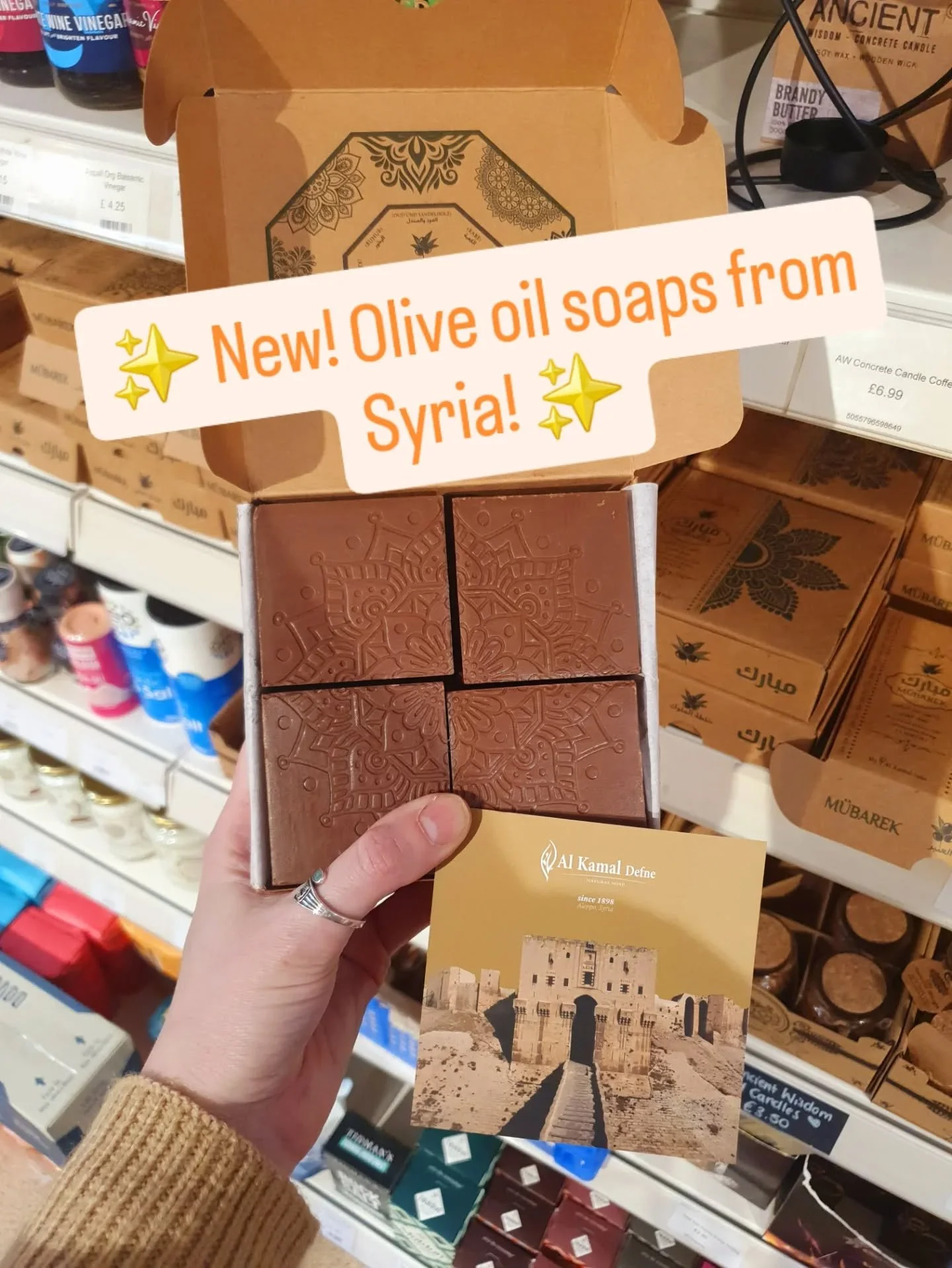 ✨️🫒 New! 🫒✨️

We've just got these natural Syrian olive oil soaps into stock. The boxed soaps are  available in six different scents - Amber, Kings Blend, Kaaba, Incense, Royal Musk and Oud &amp; Amber - and all smell amazing! 

Give your skin a lo