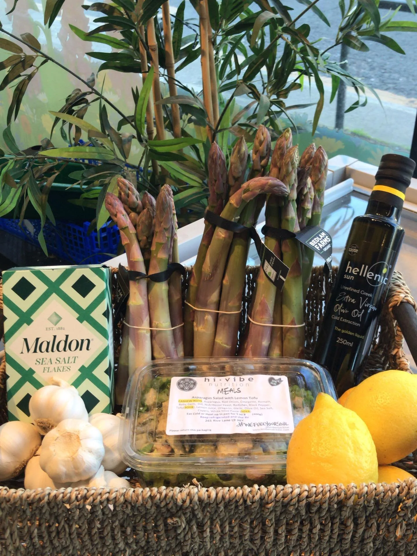 It is the season of the asparagus 🌱
Check out these chunky bunches we&rsquo;ve got in from @organicnorthwholesale ☀️
💚Griddled
💚Pan-seared
💚Shaved into a salad
✨Garlic &amp; lemon pan-seared asparagus or asparagus blue cheese tart for tea?🛒🌱
Or