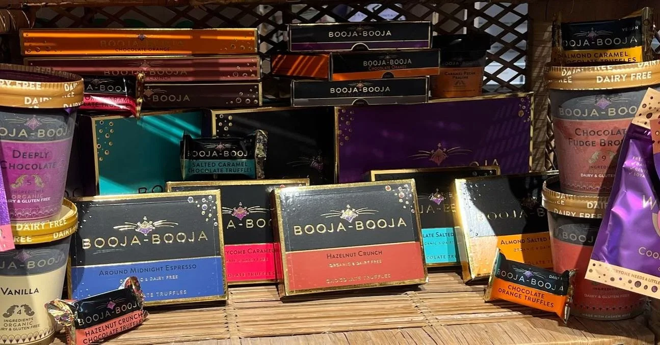 If truffles aren&rsquo;t your thing, maybe you&rsquo;ve just never tried @boojabooja before✨
💜But if you have and you still don&rsquo;t like truffles, get your hands on some booja-booja cashew nut based ice cream!☀️🍨
A great fancy picnic addition🧺
