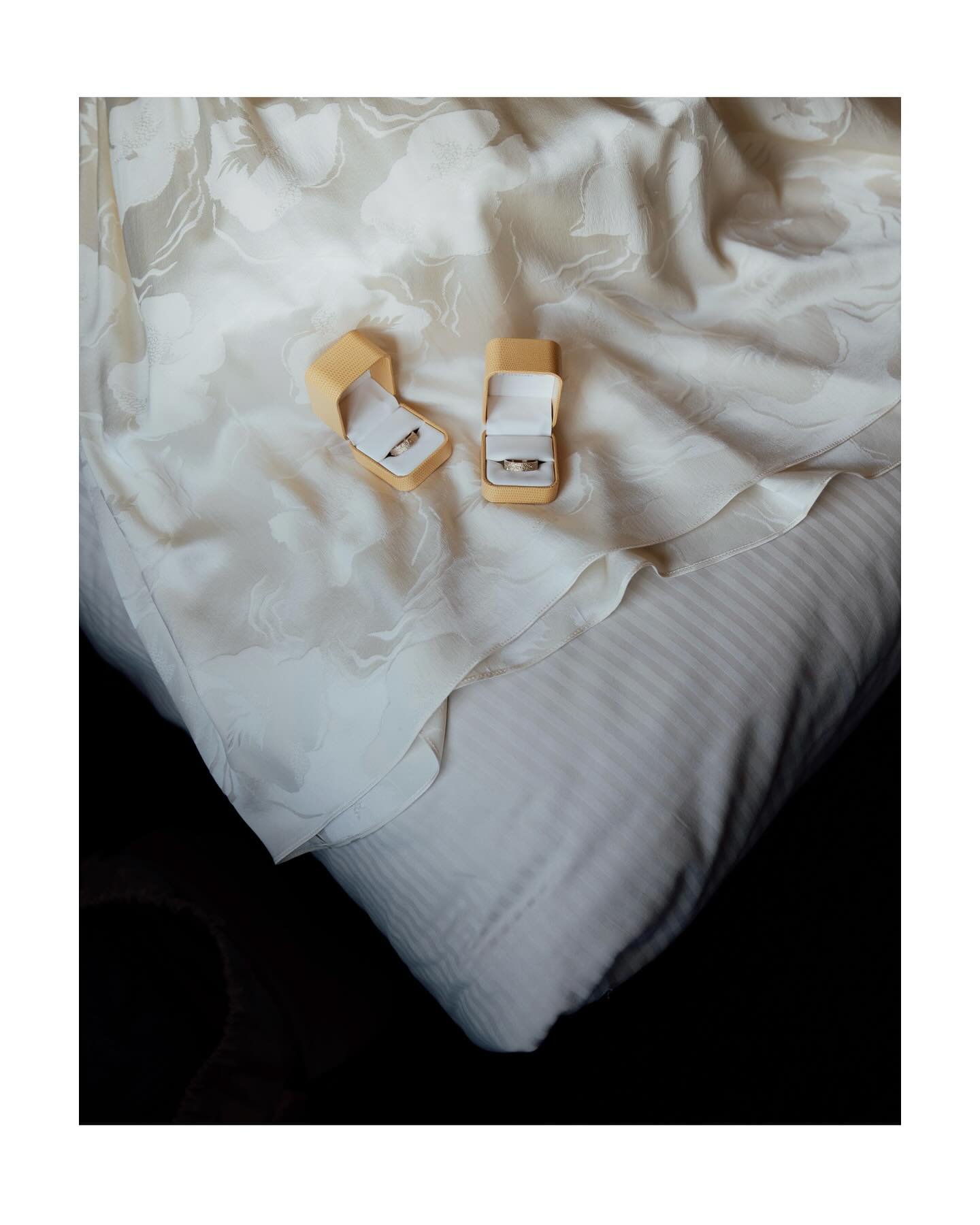 Silk + simple details ✨