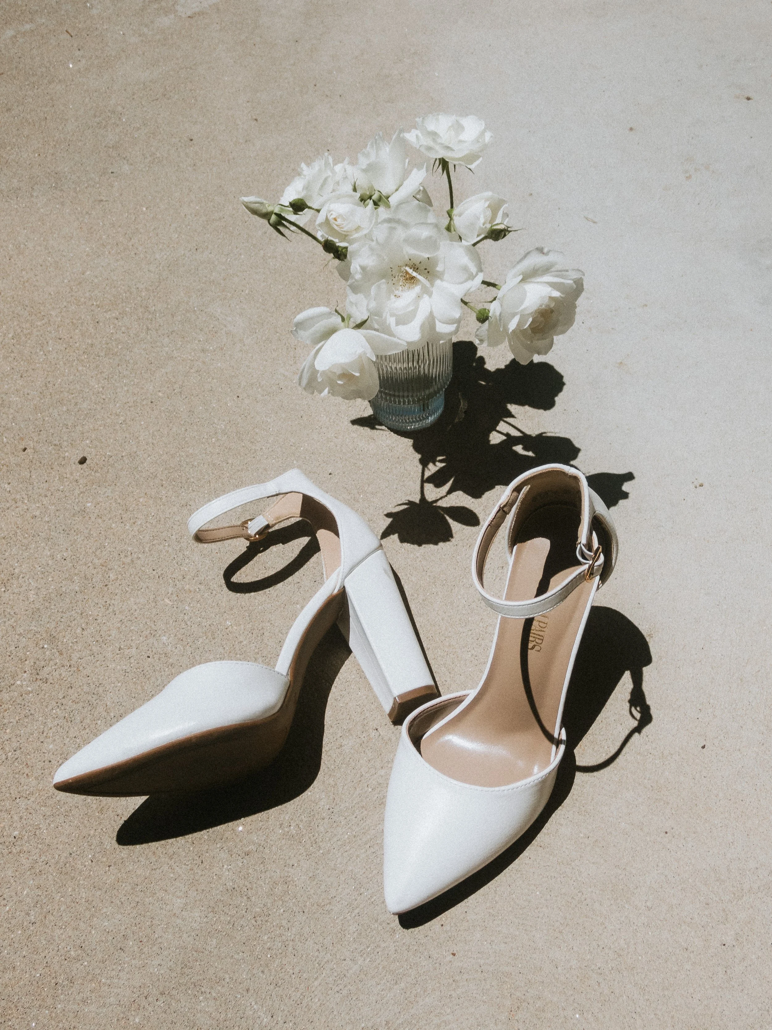 Roses-shoes-1010005.jpg
