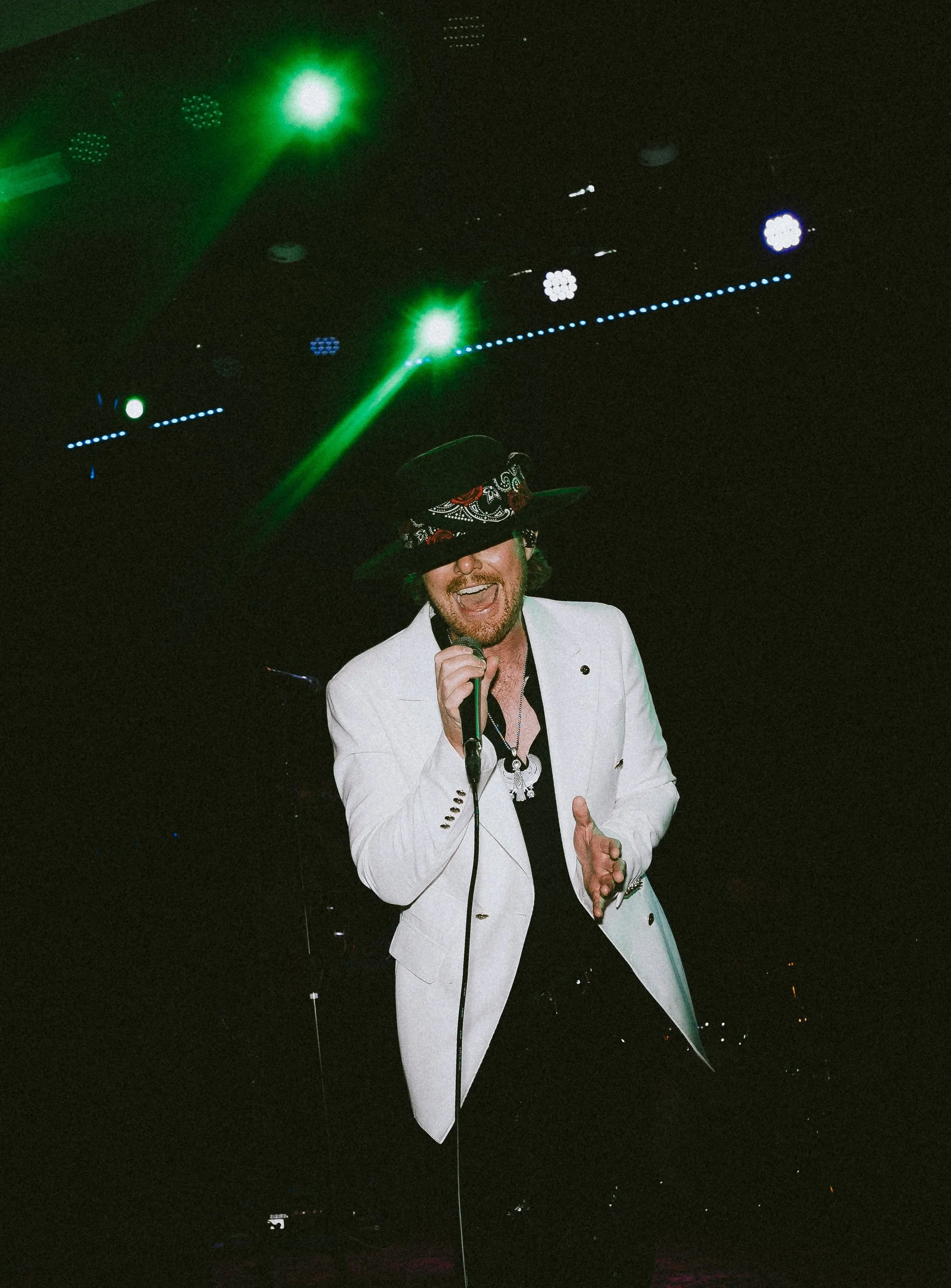 Amy & Rob-02171-2 copy.jpg