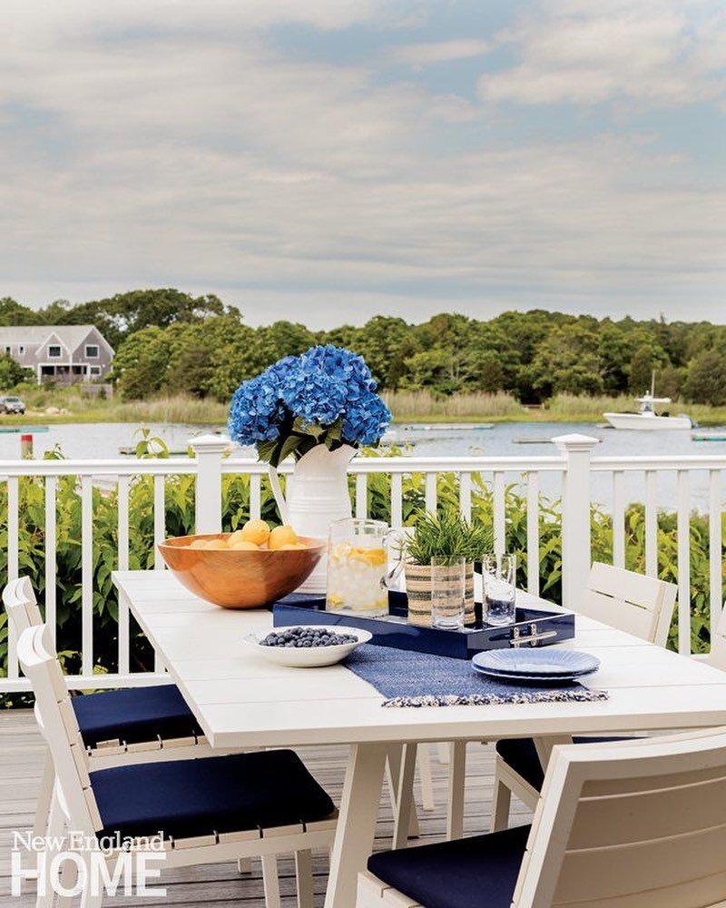 Perfect day for a picnic! 🧺 ☀️ 

📸 by @michaeljleephotography
📖 by @nehomemagazine 

.
.
.

#nancyhillinteriors #nancyhill #nhi #interiordesign #interiordecorating #interiordesigner #interiordecor #interior #interiors #design #decor #homedecor #ho