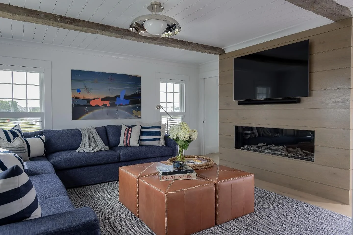 Movie night by the sea 🌊

Photography by: @michaeljleephotography