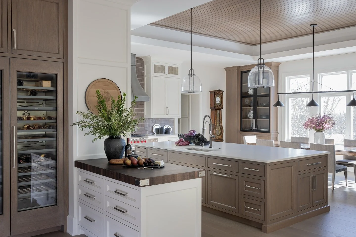 Happy Rosh Hashanah and Happy Fall!

Wishing you a season filled with sweetness, warmth, and fresh beginnings.🍎🍯🍂

Photography by: @michaeljleephotography

#kitchen #newenglandinteriors #fall