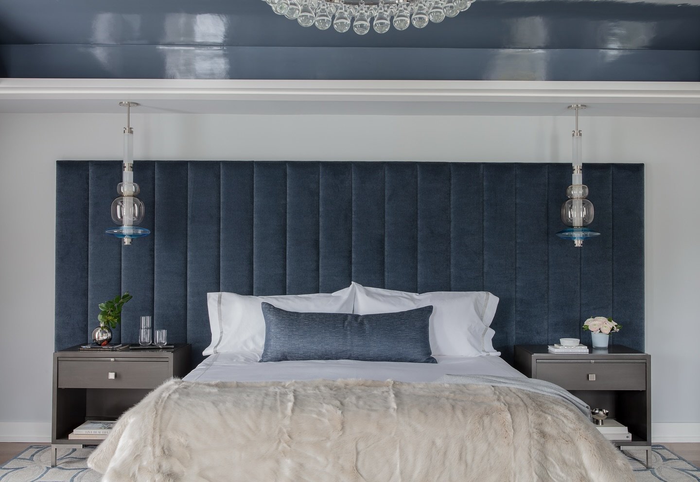 Baby it&rsquo;s cold outside! 

Photography by @michaeljleephotography 

#interiordesign #bedding #bedroomdesign #bostoninteriordesign