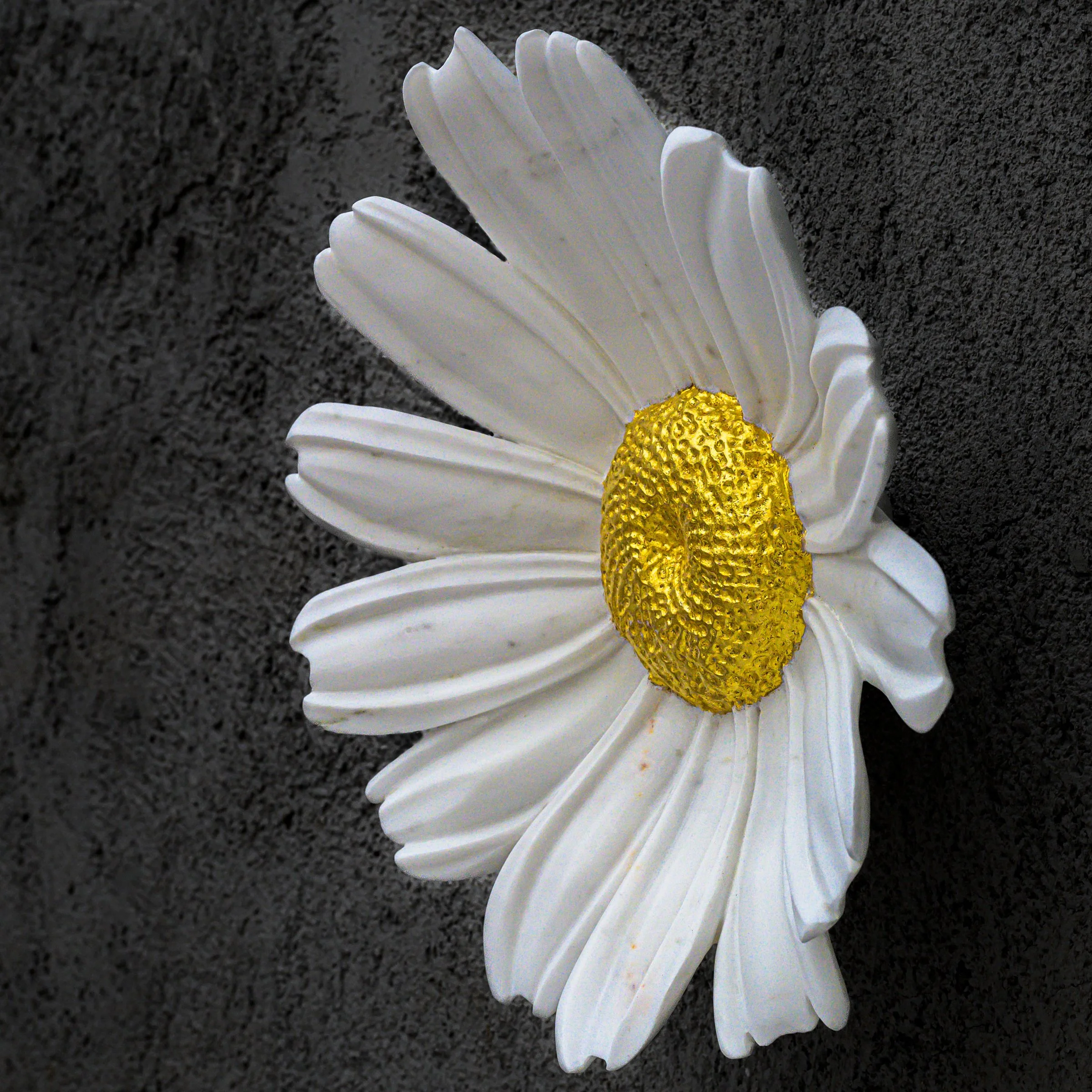 Testimento del Sol, 39x39x16, Marble Dionisos/ Gold leaves, 2025 